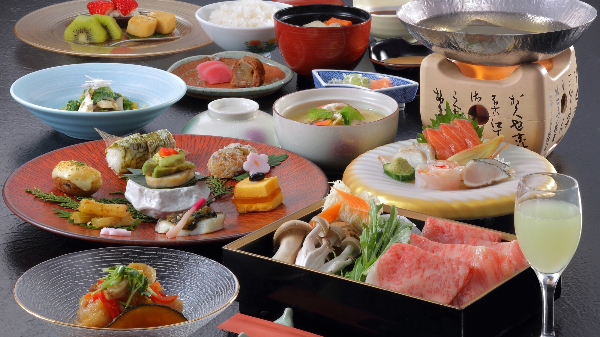 標準套餐/“Zaosan Kaizen”，充滿山形當地美食風味，提供山形牛肉料理（涮涮鍋）選擇。