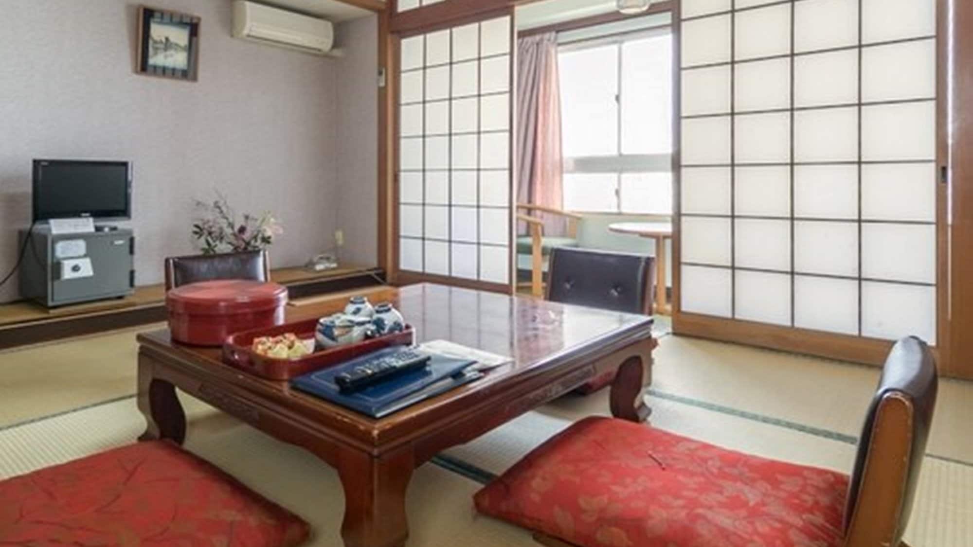 <Room> City side | Japanese-style room (6 tatami mats to 10 tatami mats) ☆ Free Wi-Fi connection