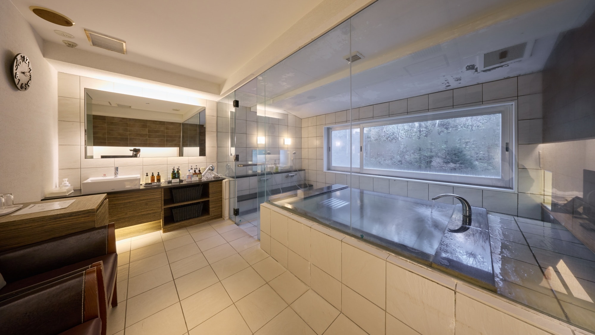 【私人浴室】在现代化的空间里，独享登别温泉。*图片仅供参考。