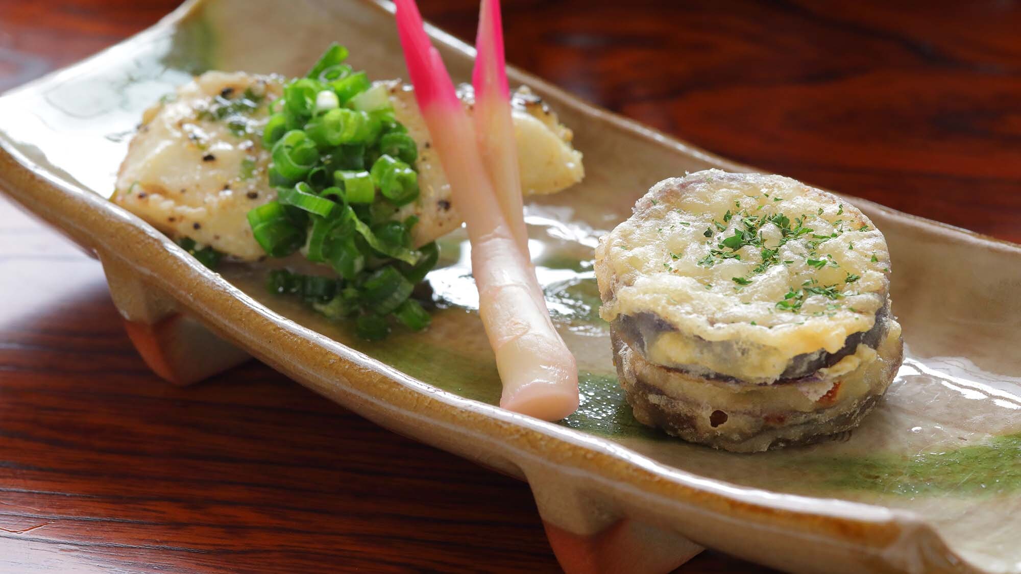 An example of seasonal cuisine from the "Suruga Kaiseki" course, carefully handcrafted using local ingredients