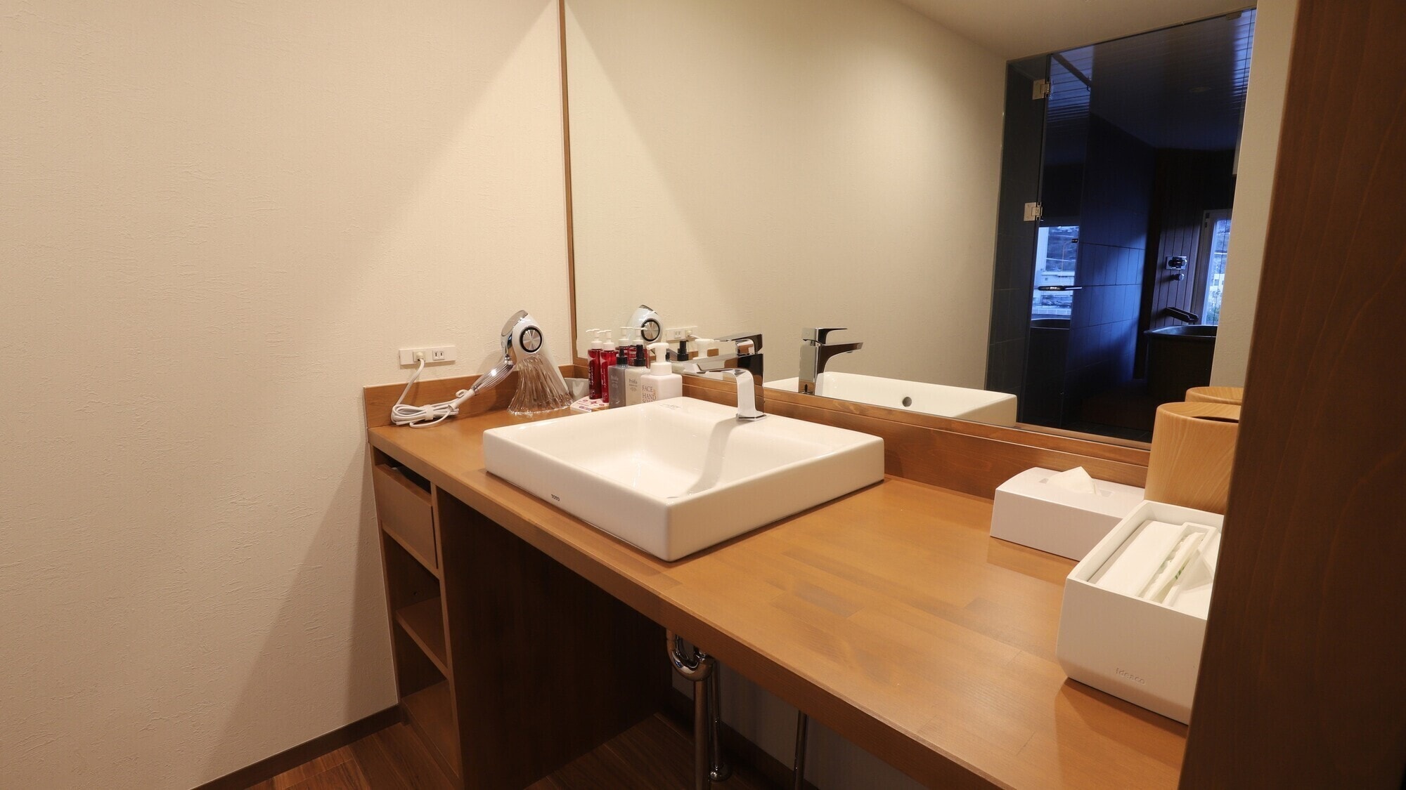 Ryoshokan [Non-smoking] Japanese-Western style room with hot spring bath Washroom R