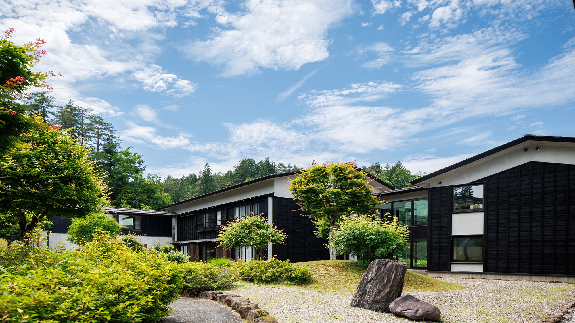 Image of the garden inside the building