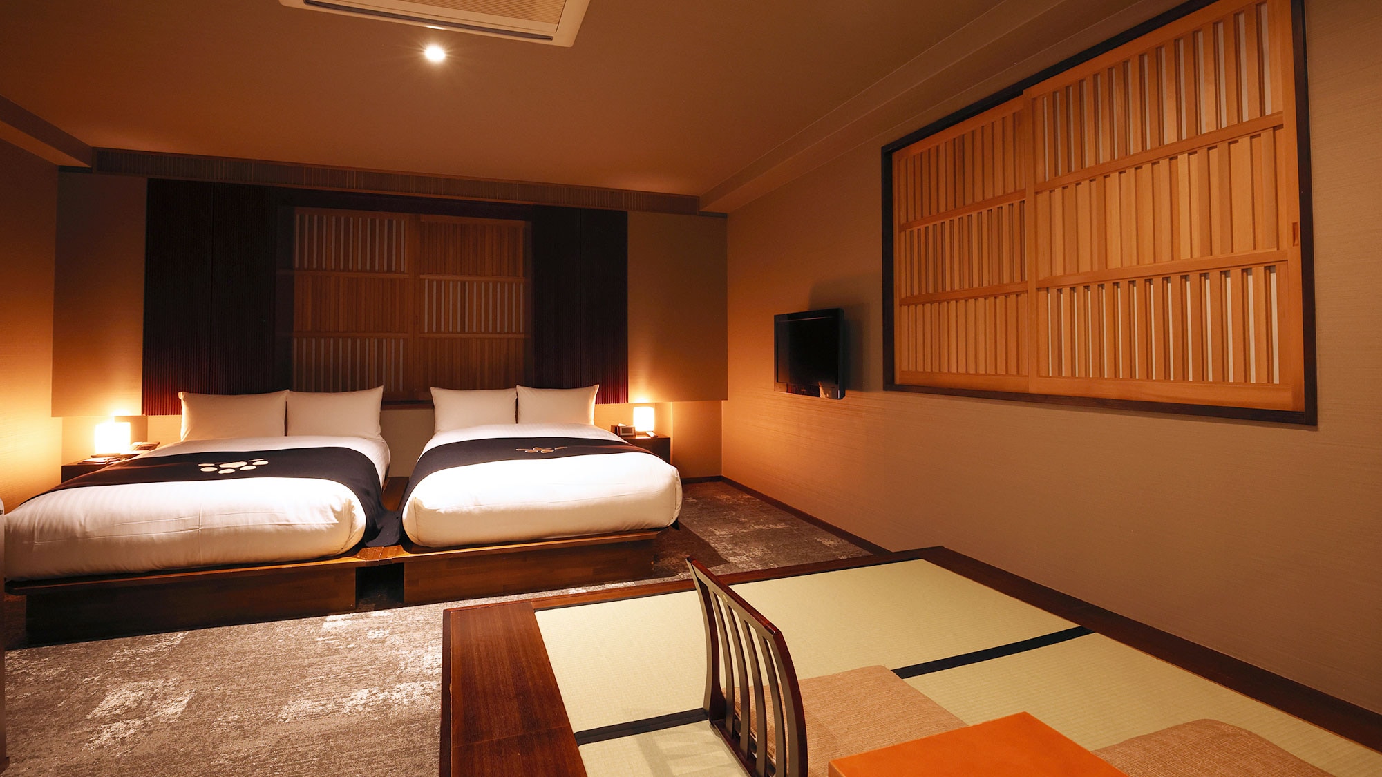 [Japanese-Western room] Comfortable and relaxing space | 33 square meters | Capacity 4 people