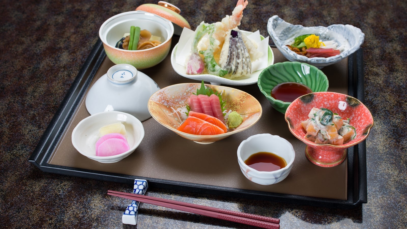 *健康的日本料理/采用当地时令食材
