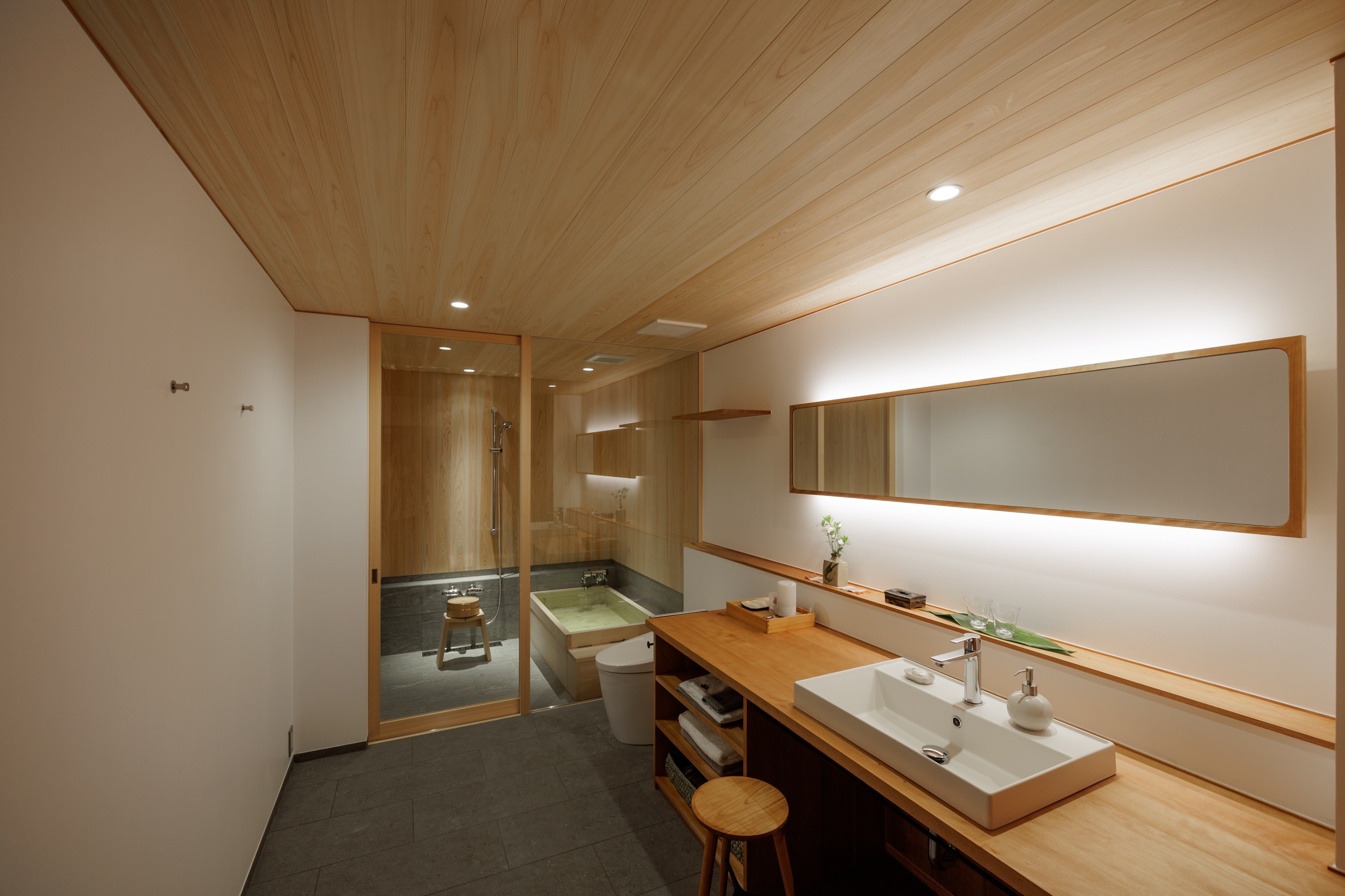 Inner room washroom