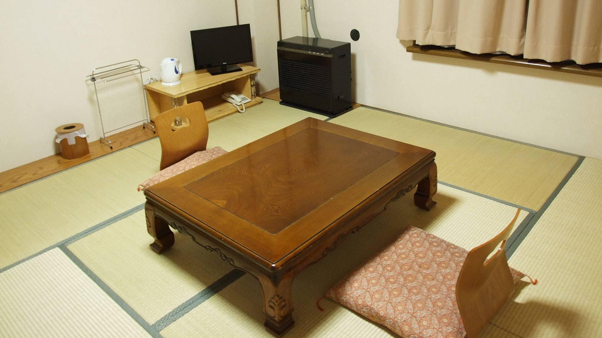 *Contoh kamar tamu/ruangan 10 tatami, aman bahkan jika anak kecil terjatuh♪