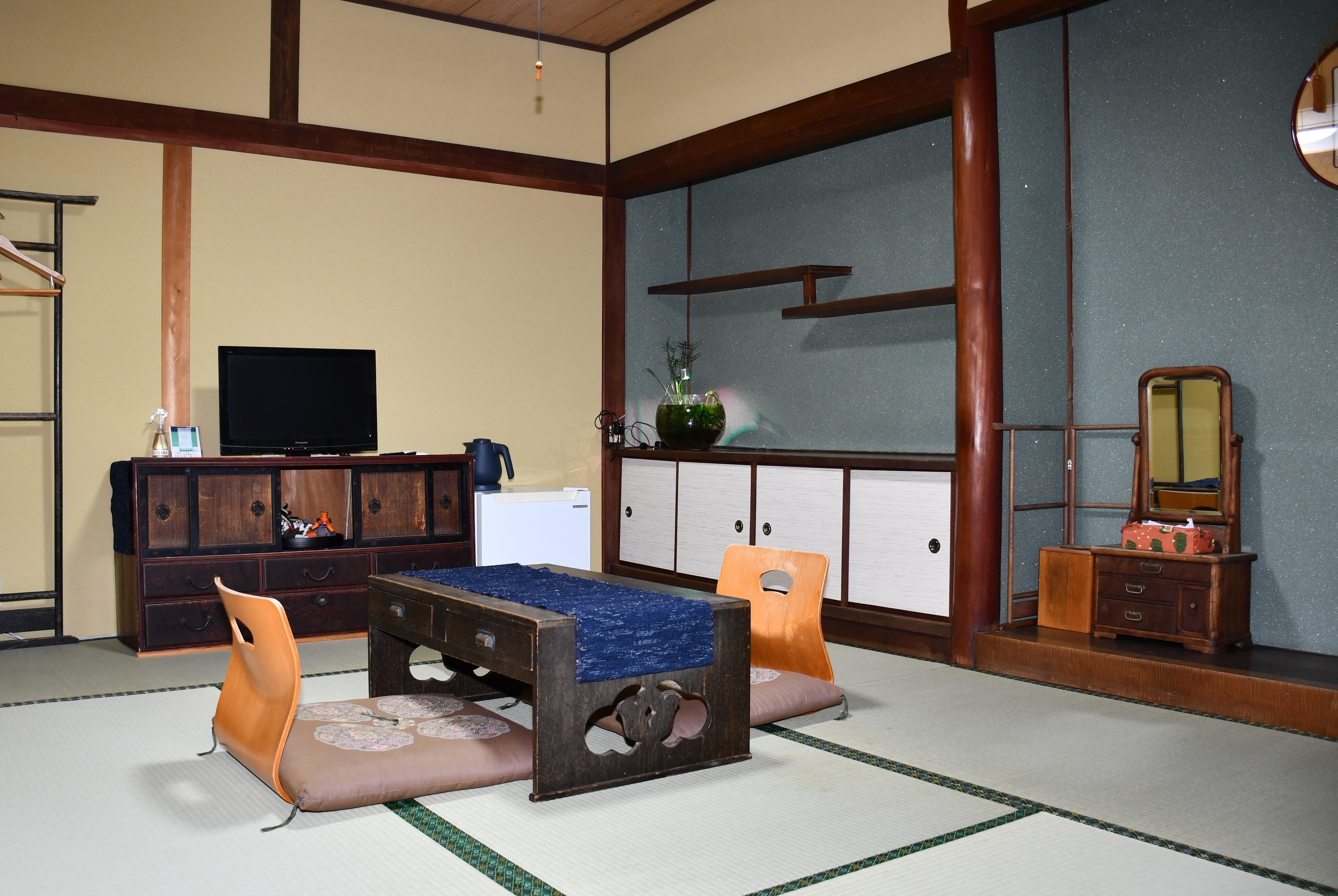 Room 2