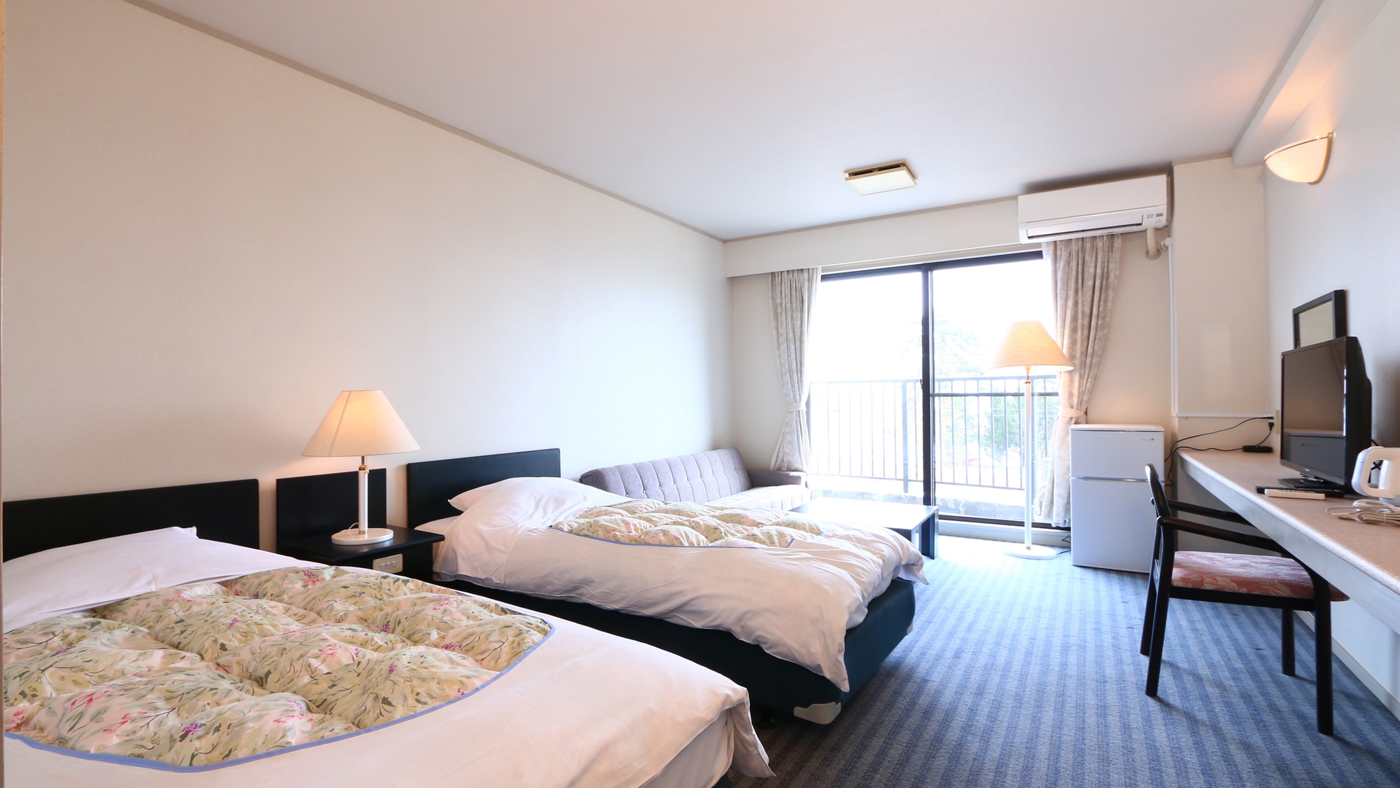 Twin room with a view of Lake Biwa