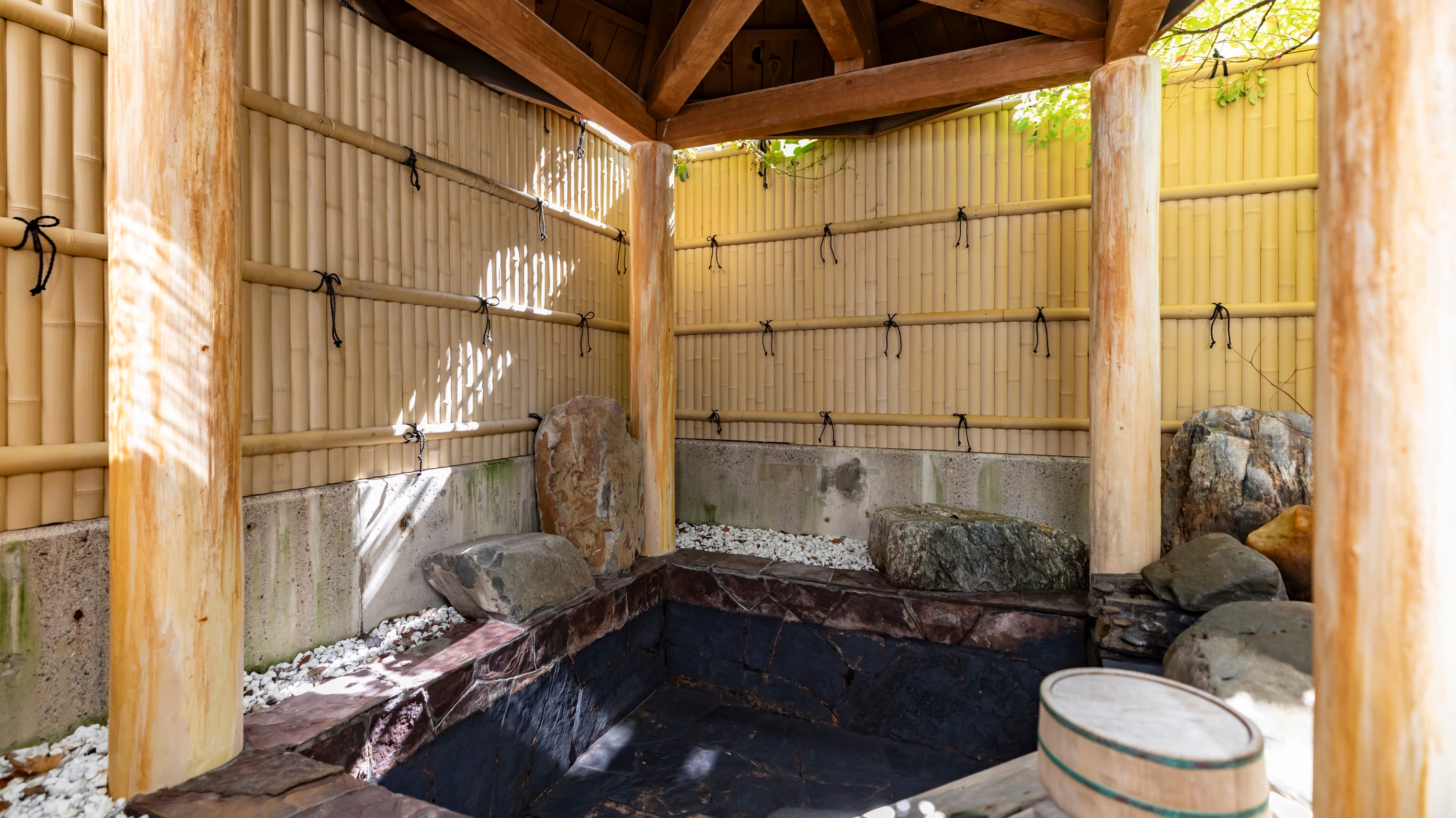 [Tòa nhà chính] Phòng kiểu Nhật 8 chiếu tatami (có bồn tắm lộ thiên)