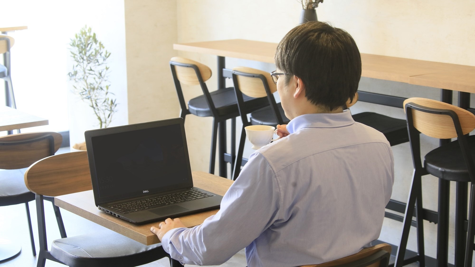 【ラウンジ】ビジネスでのご利用も。全館WiFi完備で、ランドリースペースもあるので、長期滞在に最適。