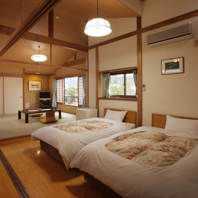 Tipe kamar Jepang dan Barat sisi gunung