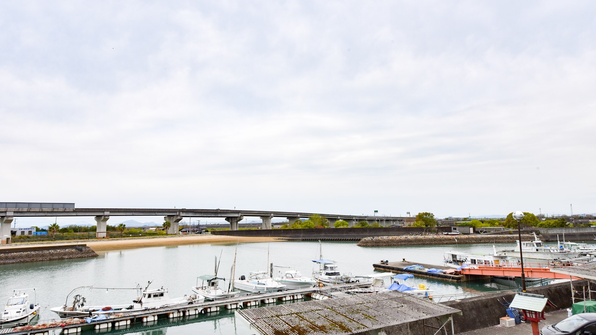 *The view from the room/A ryokan with the scent of the sea. Recommended for those who love fishing.