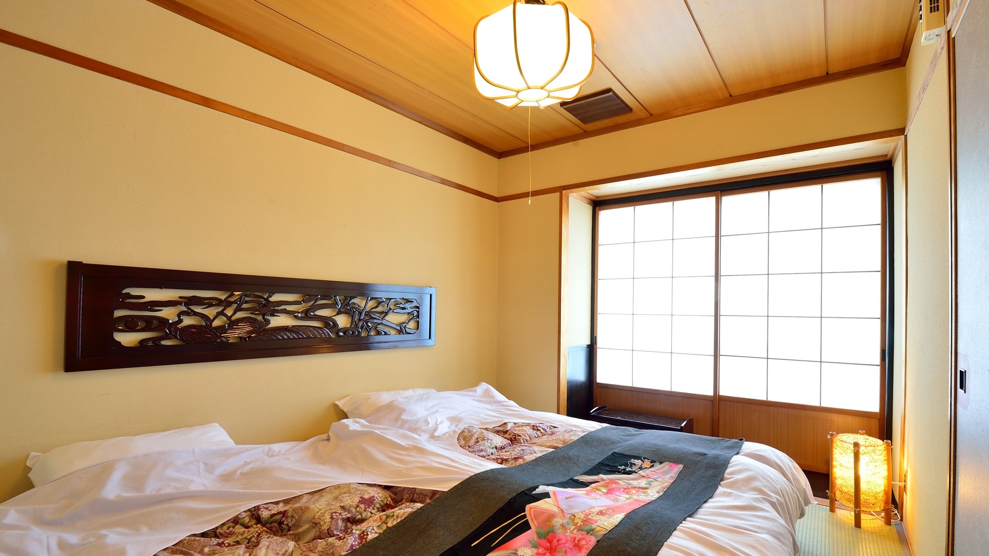 *Example of a guest room/Bed-type rooms are also available.