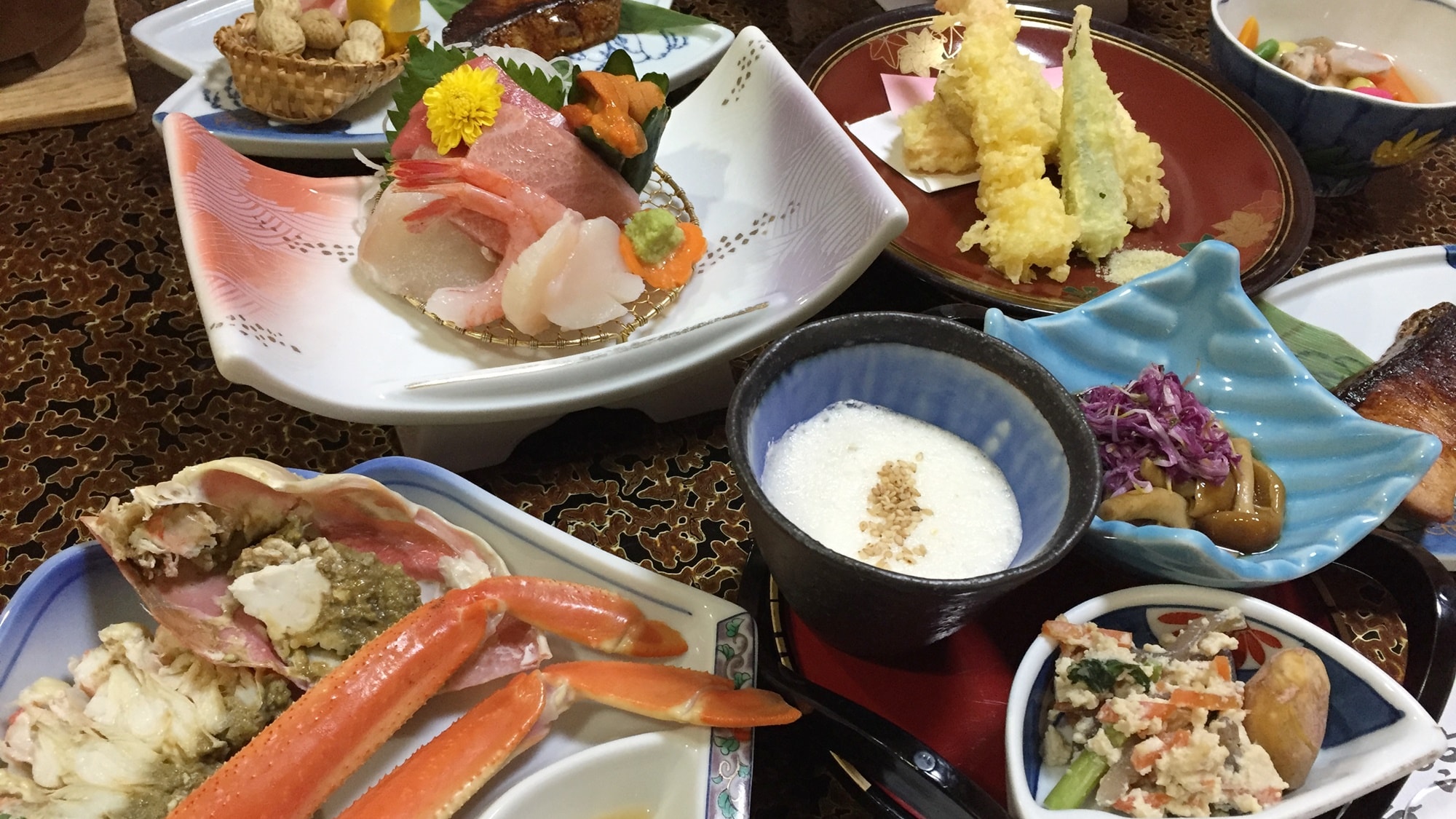 *Dinner example: Freshly caught seafood and mountain produce! Satisfy your stomach and your heart.