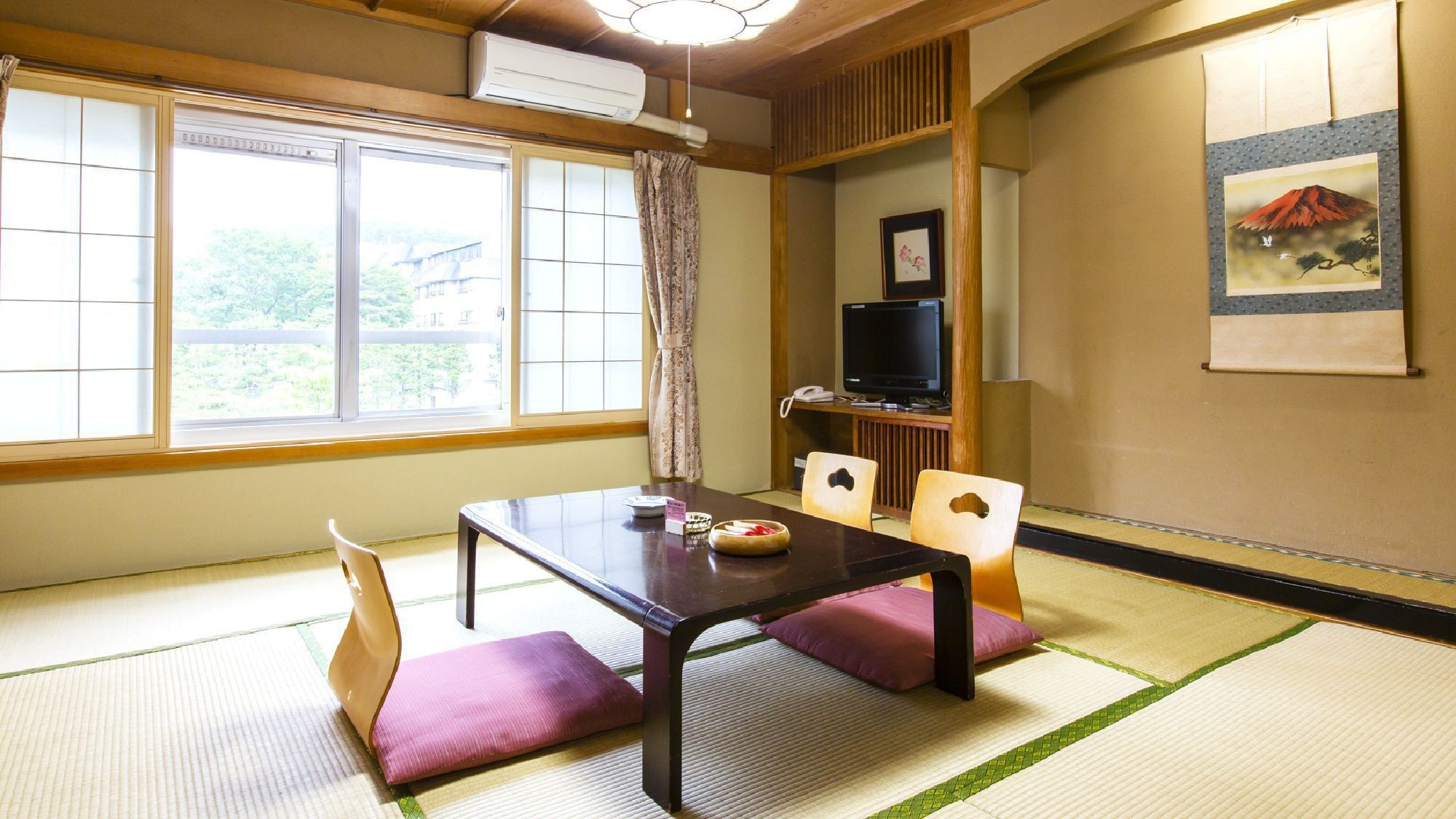 [Gedung Utama] 8 tikar tatami (contoh) / kamar bergaya Jepang di gedung utama, yang populer dengan keluarga dan pelanggan lansia