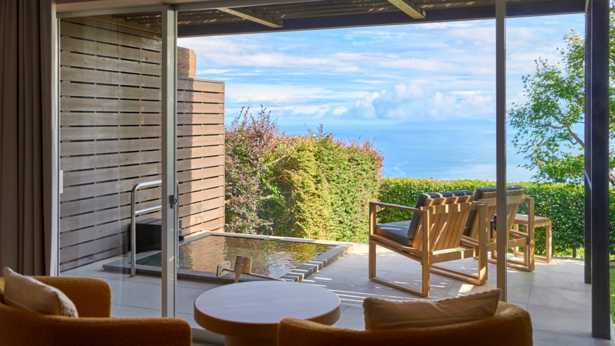 【好萊塢雙床房+露天浴池】在包租露天浴池中忘卻時間的客房