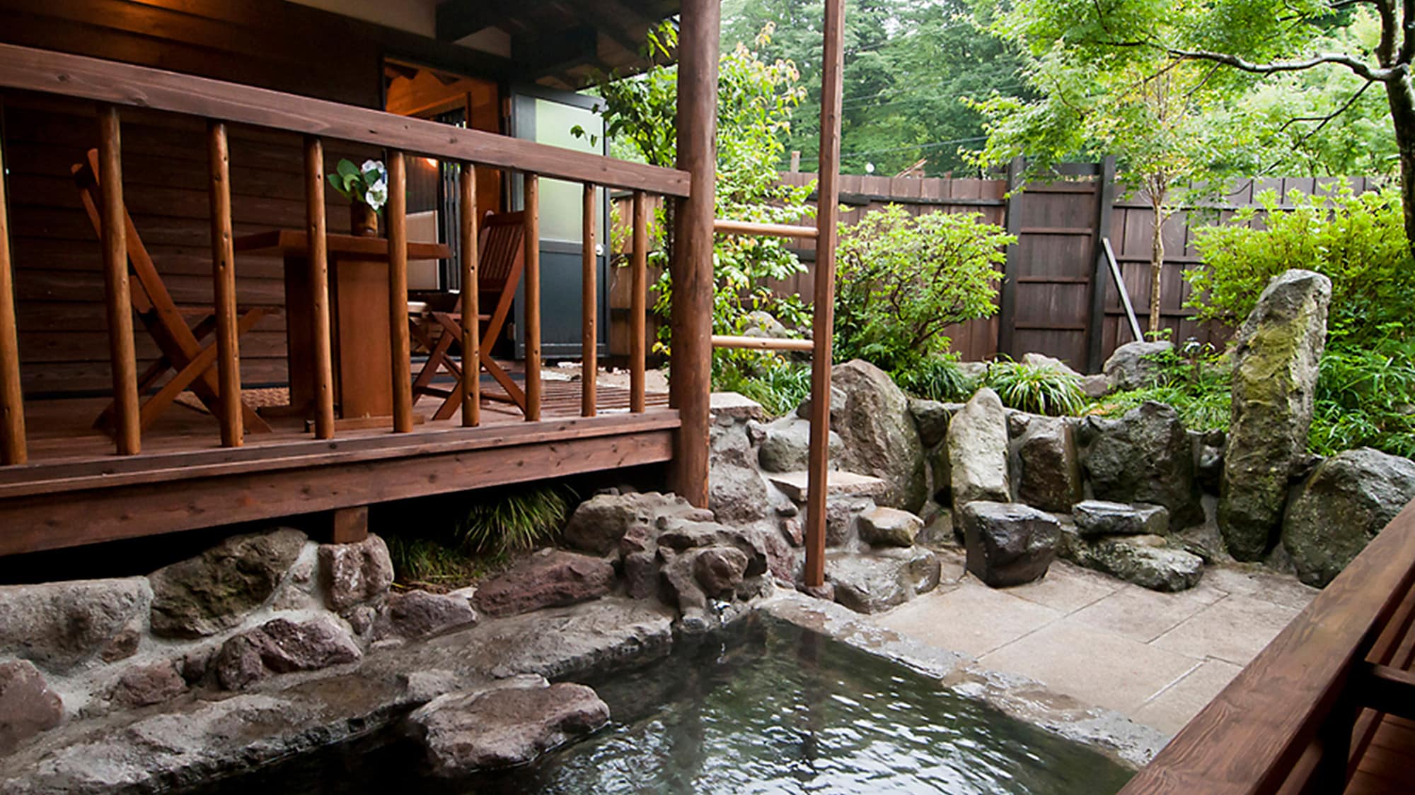 [Azusa Room]: Open-air bath