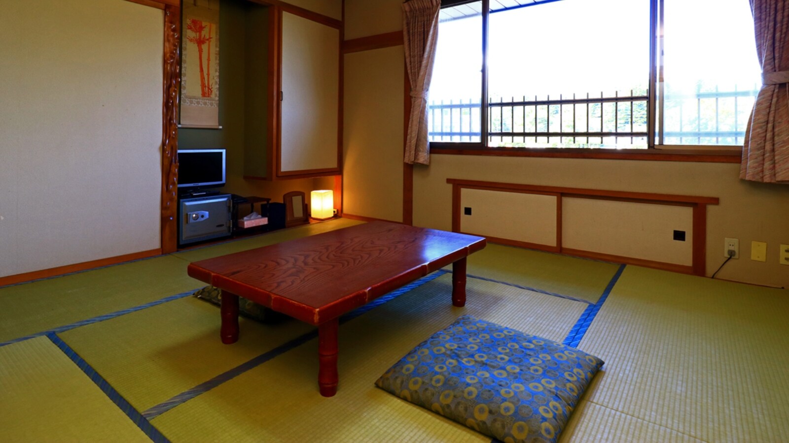 ・8 tatami Japanese-style room