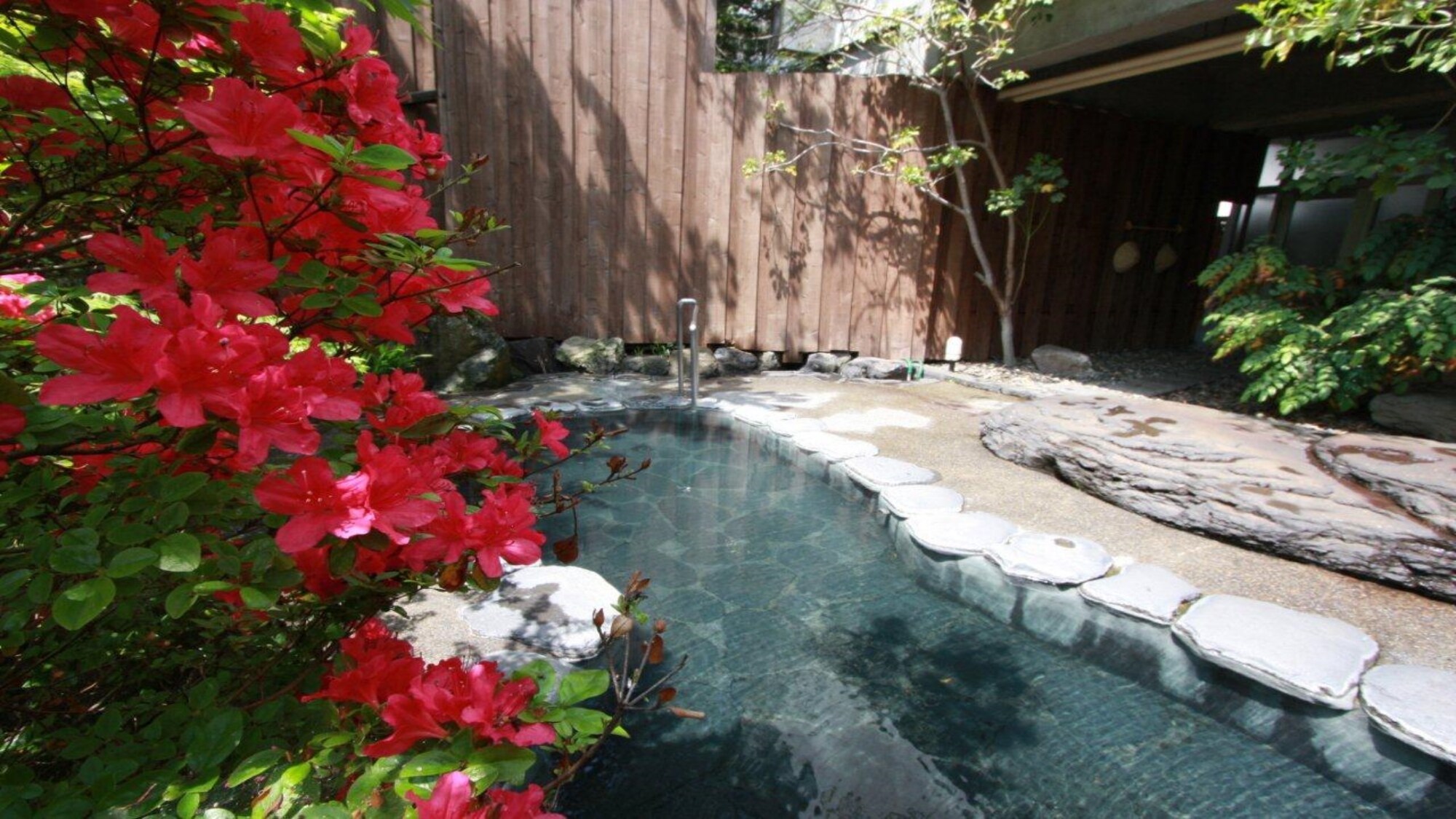 อิวามิ เอาท์ดอร์