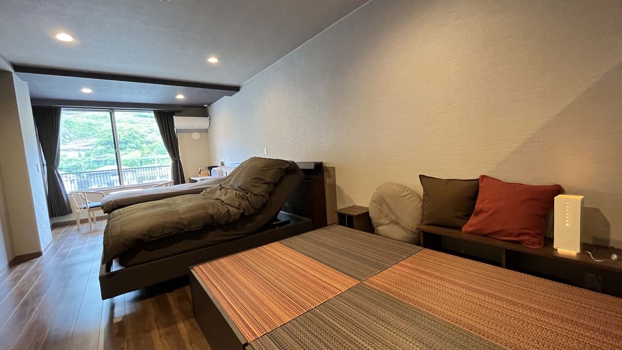 Japanese-Western twin room (electric bed)