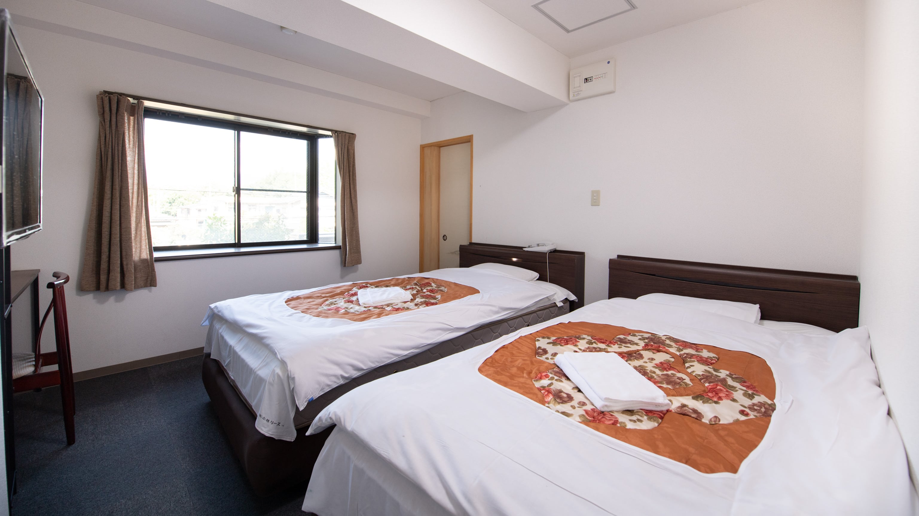 [Non-smoking] Twin room