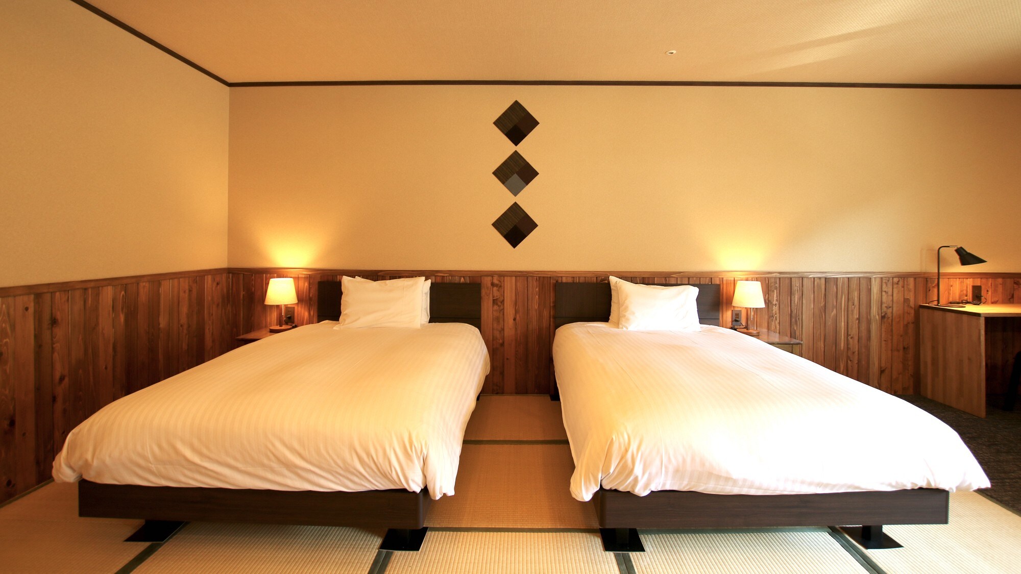 [Semi-suite] 2 beds in a Japanese-style room renovated in the fall of 2009 ◆ An example of 53 square meters with a shower