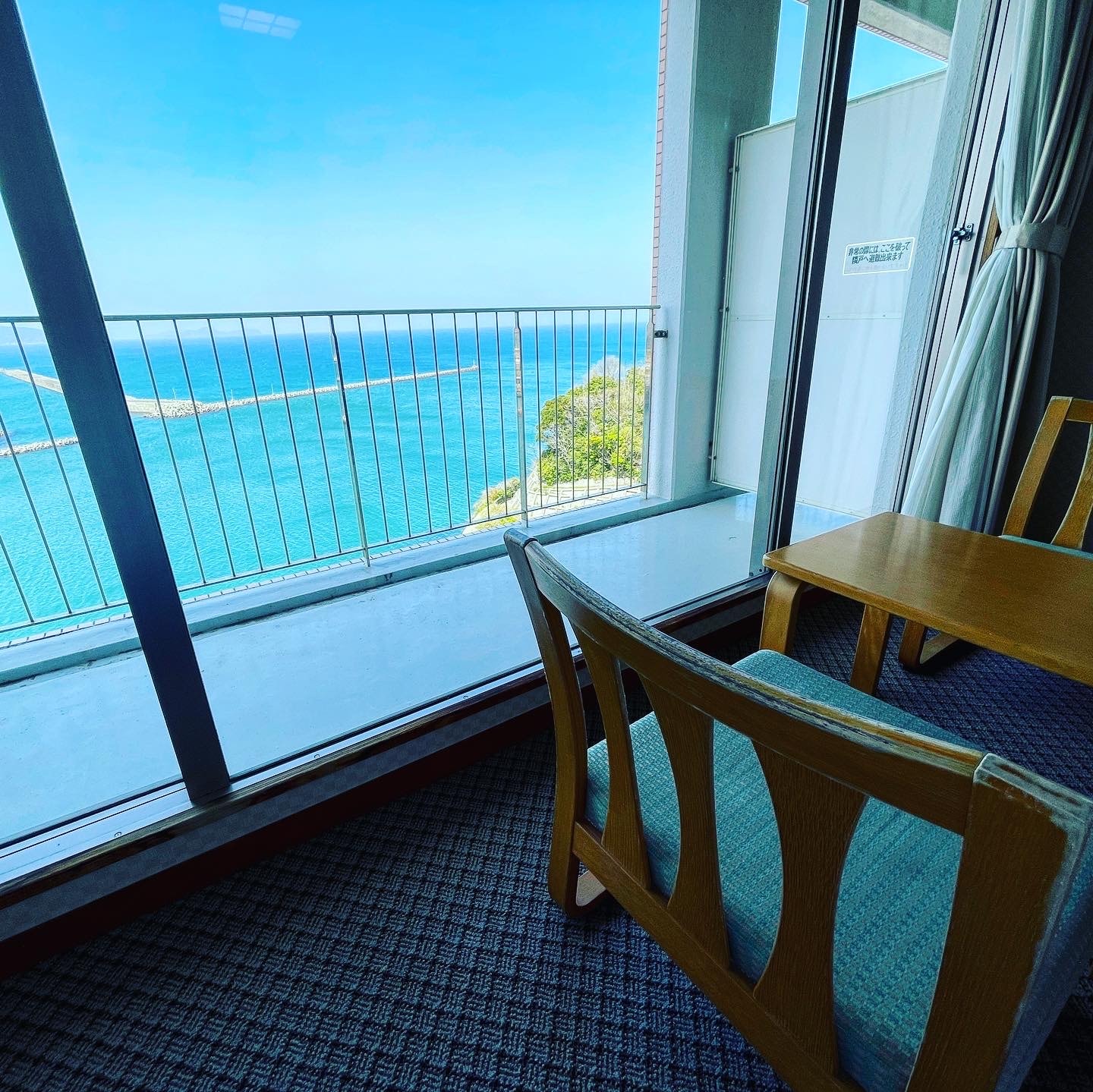 Superb view of the sea from the window