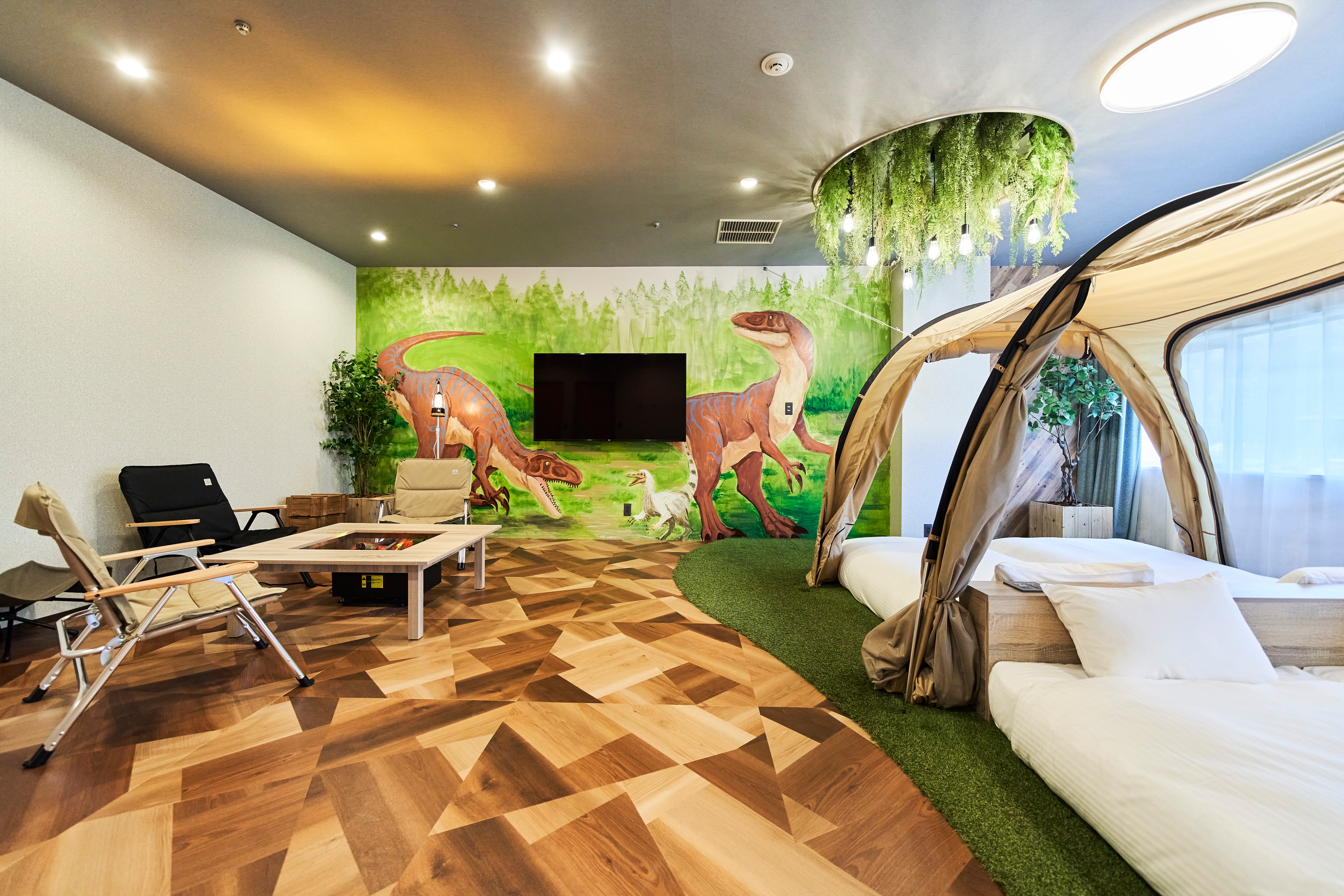 Fukui Raptor Room 2
