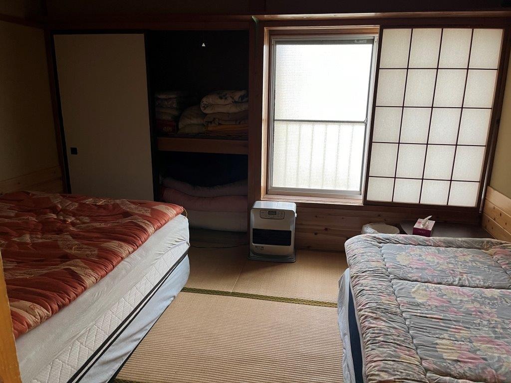 Room 2, 6 tatami mats