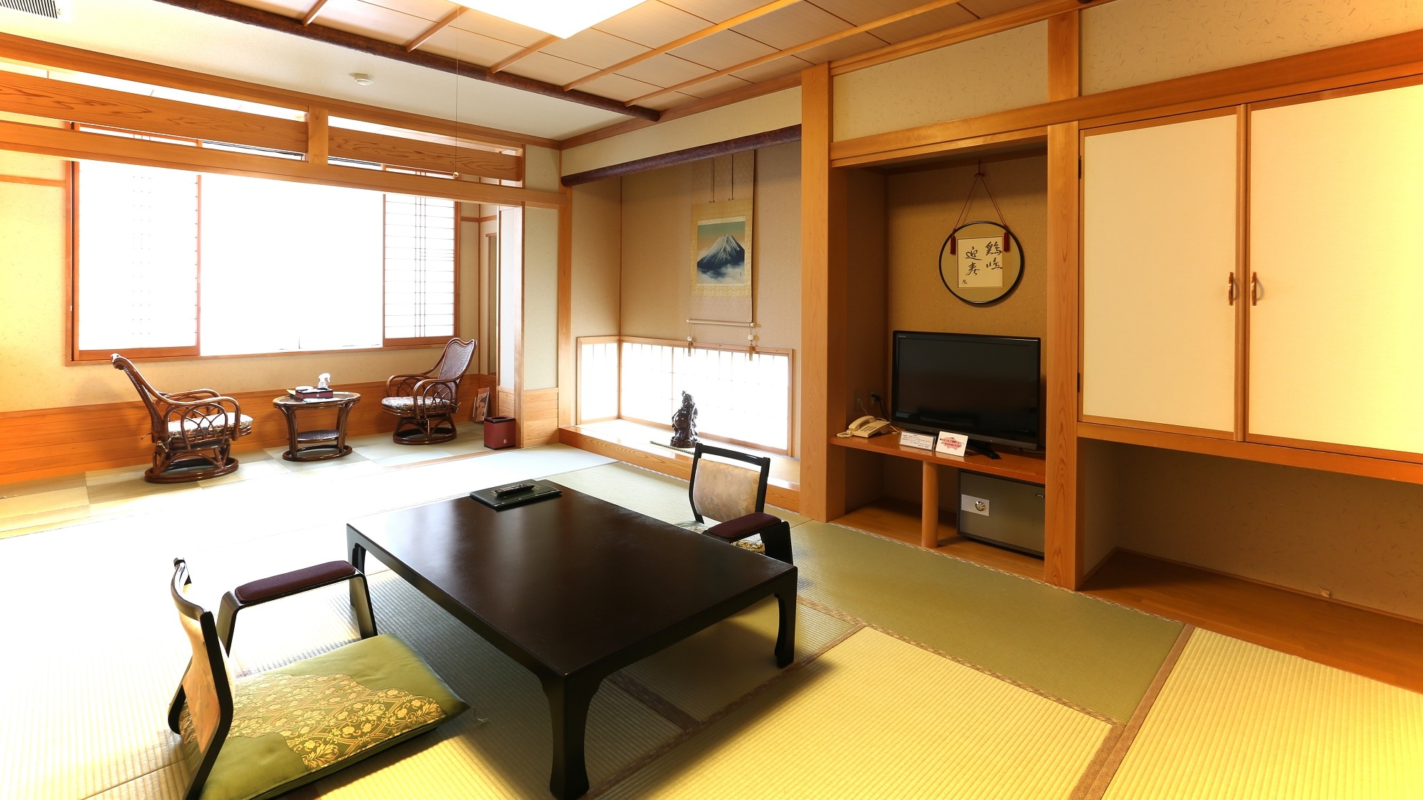 Annex Japanese-style room 12 tatami mats 4th or 5th floor