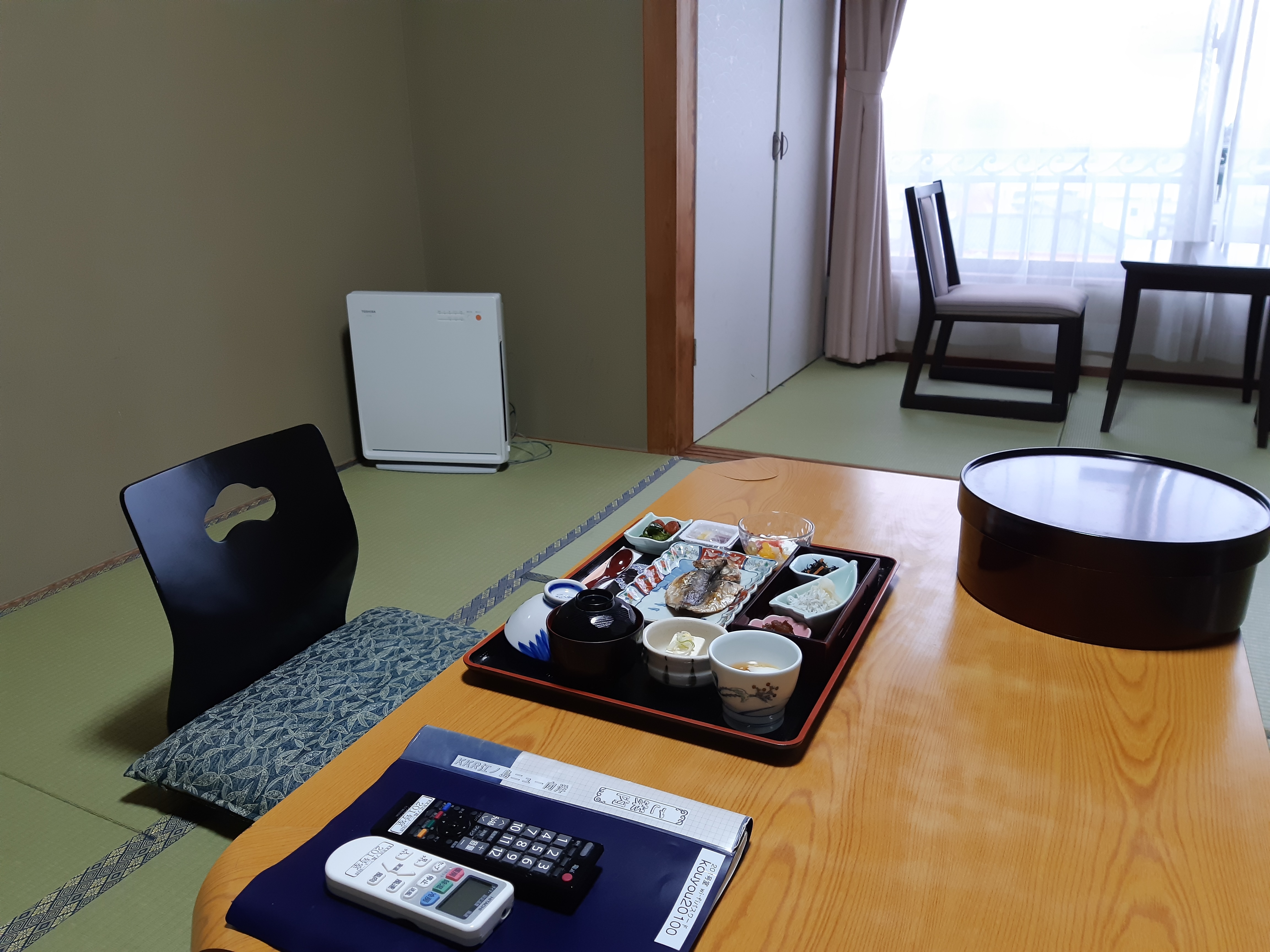 Room food (image)