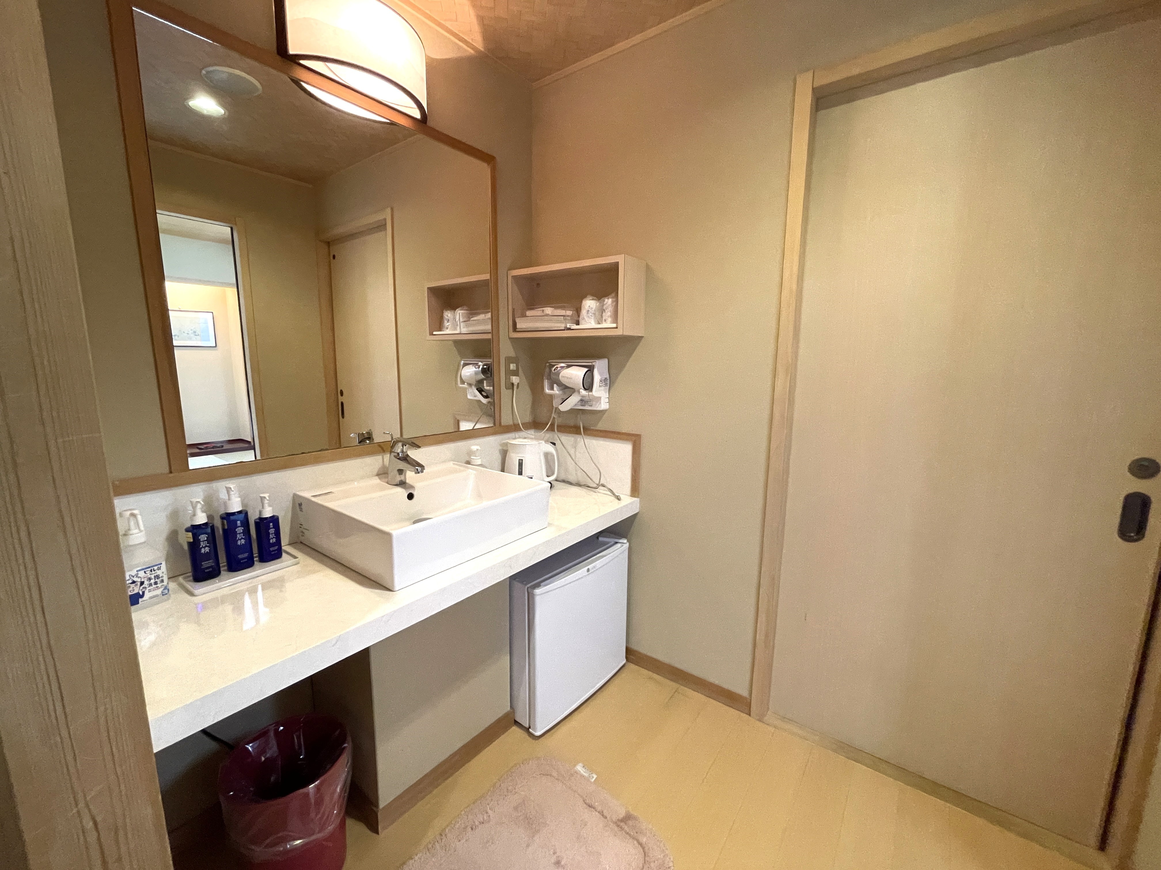 West Wing guest room example