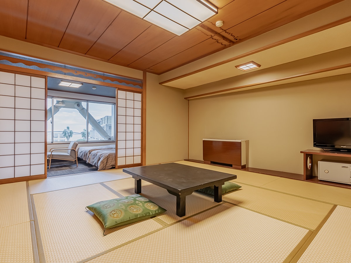 Japanese-Western style 12 tatami mat room