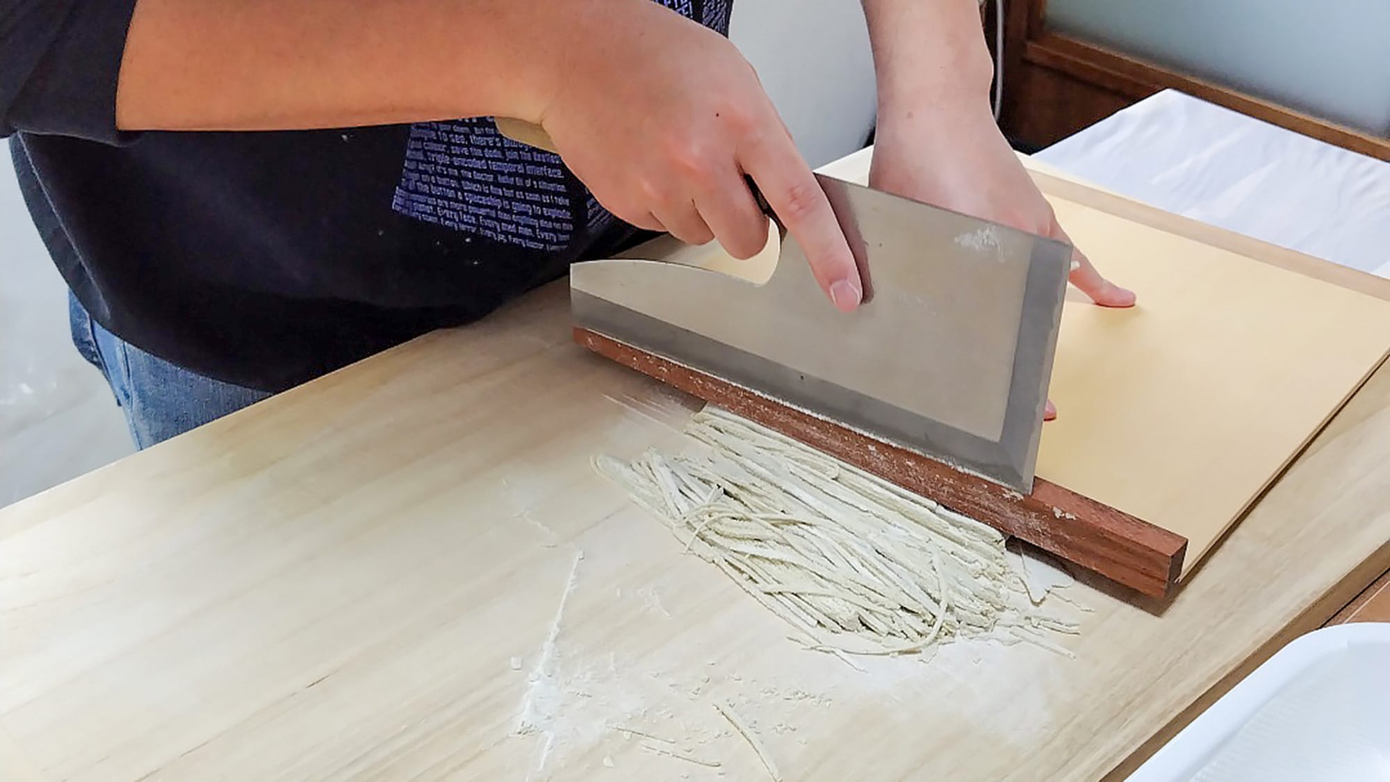 ・Untuk pengalaman membuat mie, silakan pilih Hoto atau Soba.