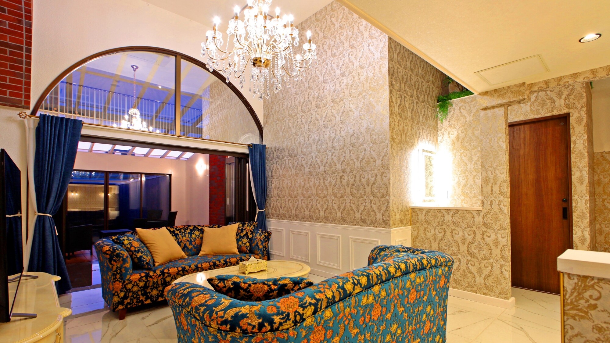 Suite Premium: Kamar tamu yang berkilau dan menenangkan