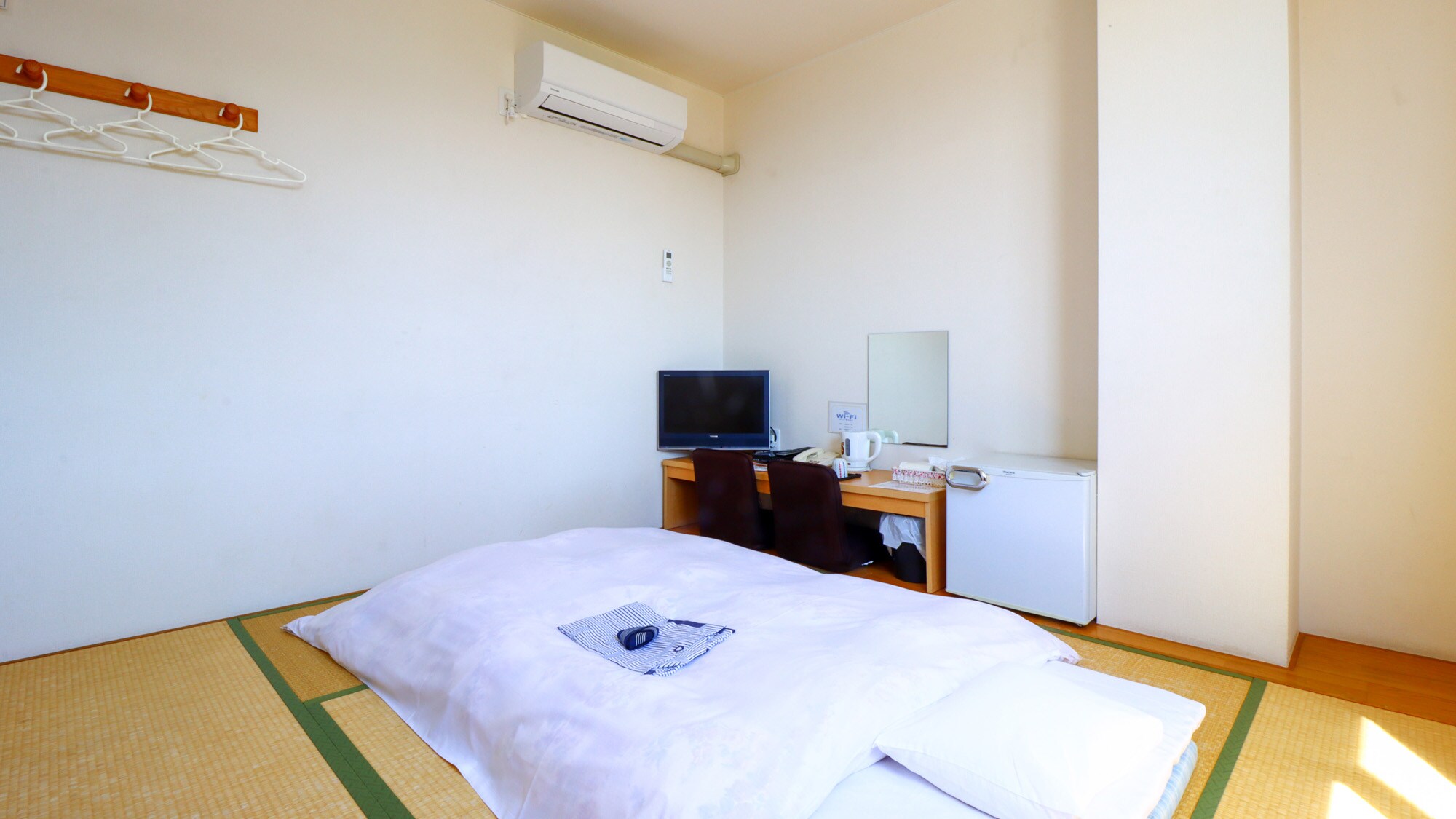[6 tatami Japanese-style room] Stretch your legs and relax!