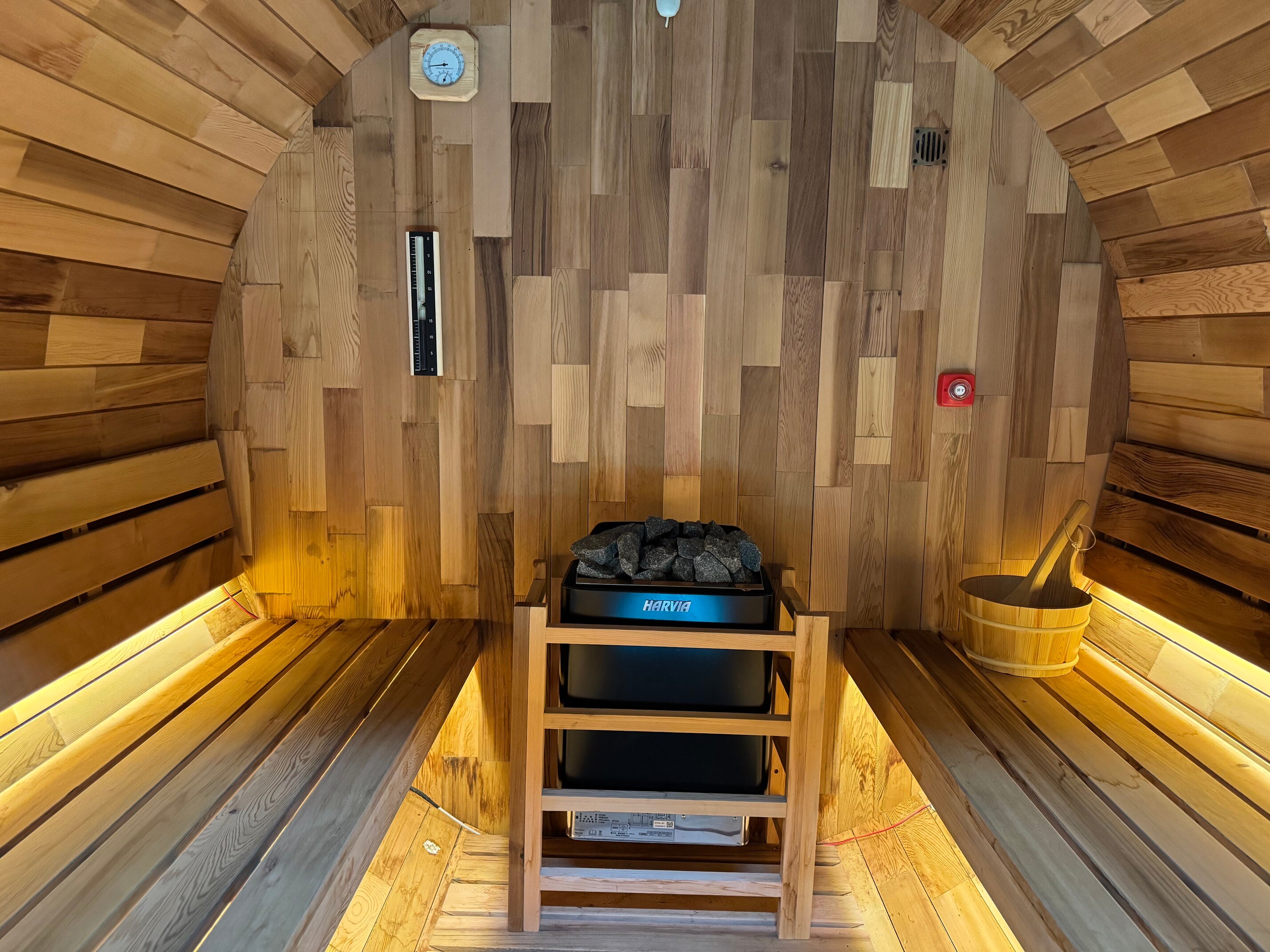 Barrel sauna: 15:00 - 22:00