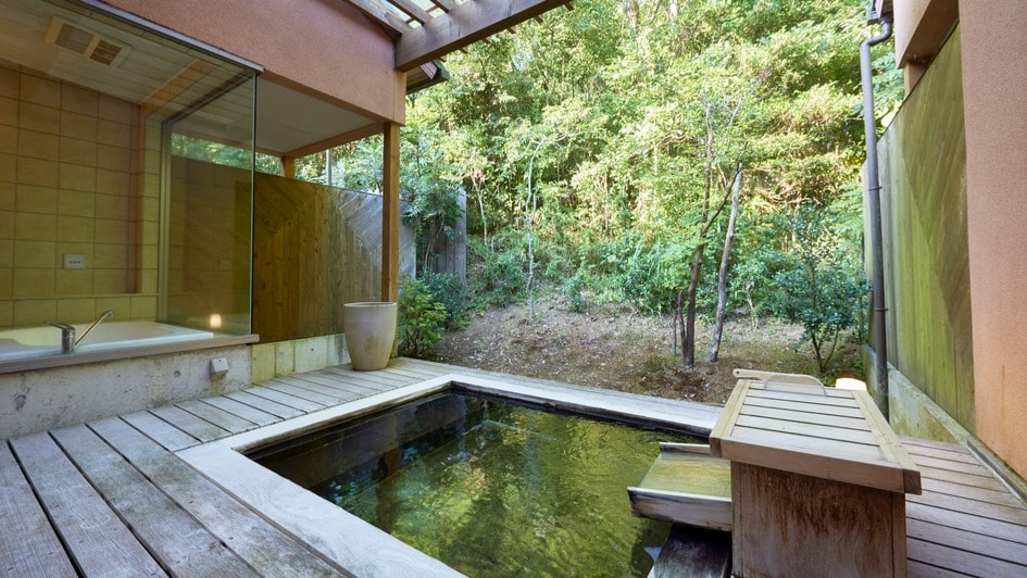 Relax and enjoy the extraordinary in the open-air bath in your room