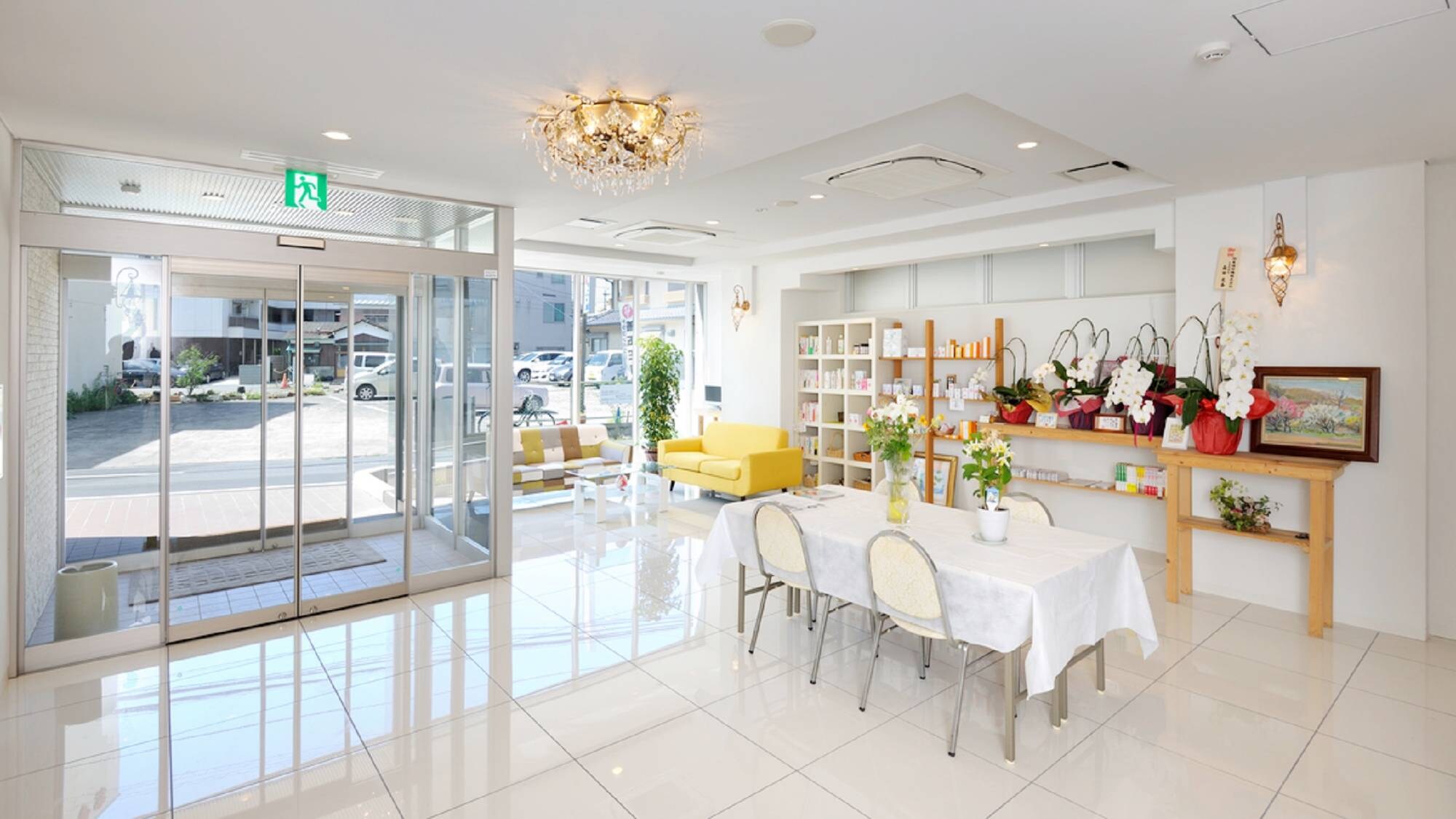 ・【Front Lobby】