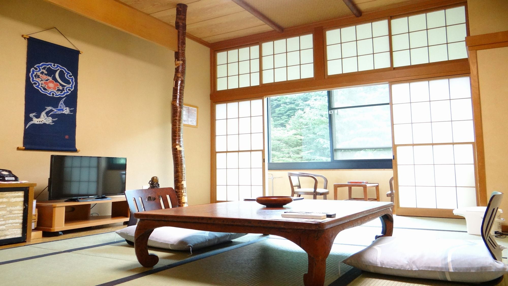 An example of a 7 tatami mat room in the East Building (Treasure River side)