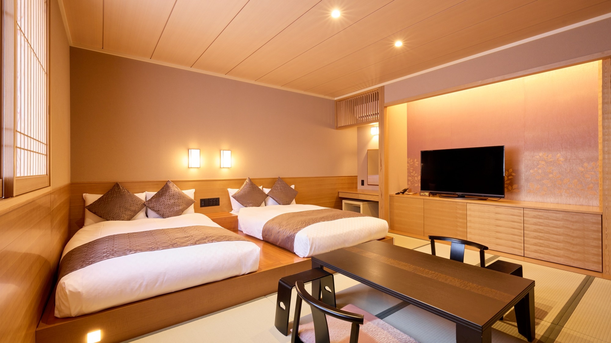 ■西方館 デラックス（37.5平米/ツイン・和洋室/定員4名/ベッドルーム/バス・トイレセパレート）