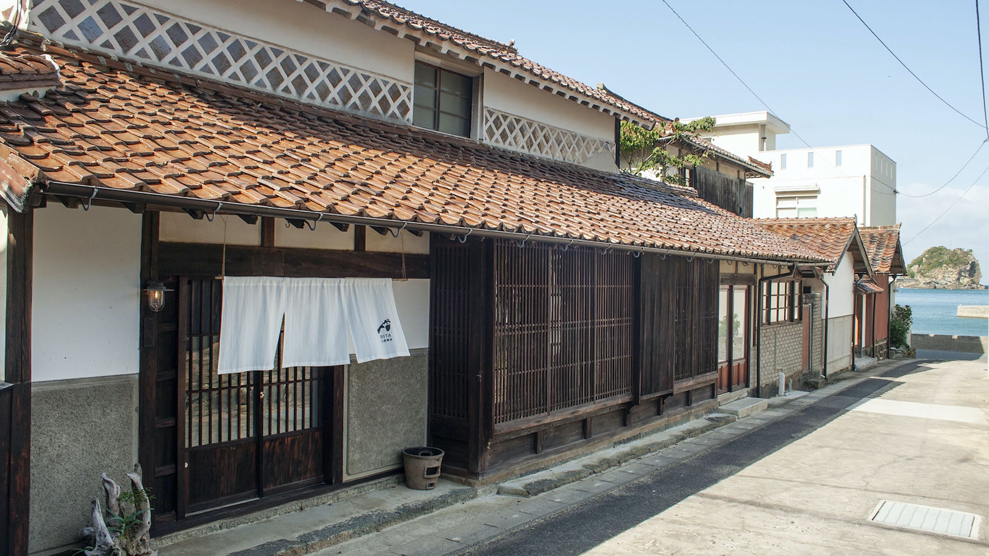 exterior