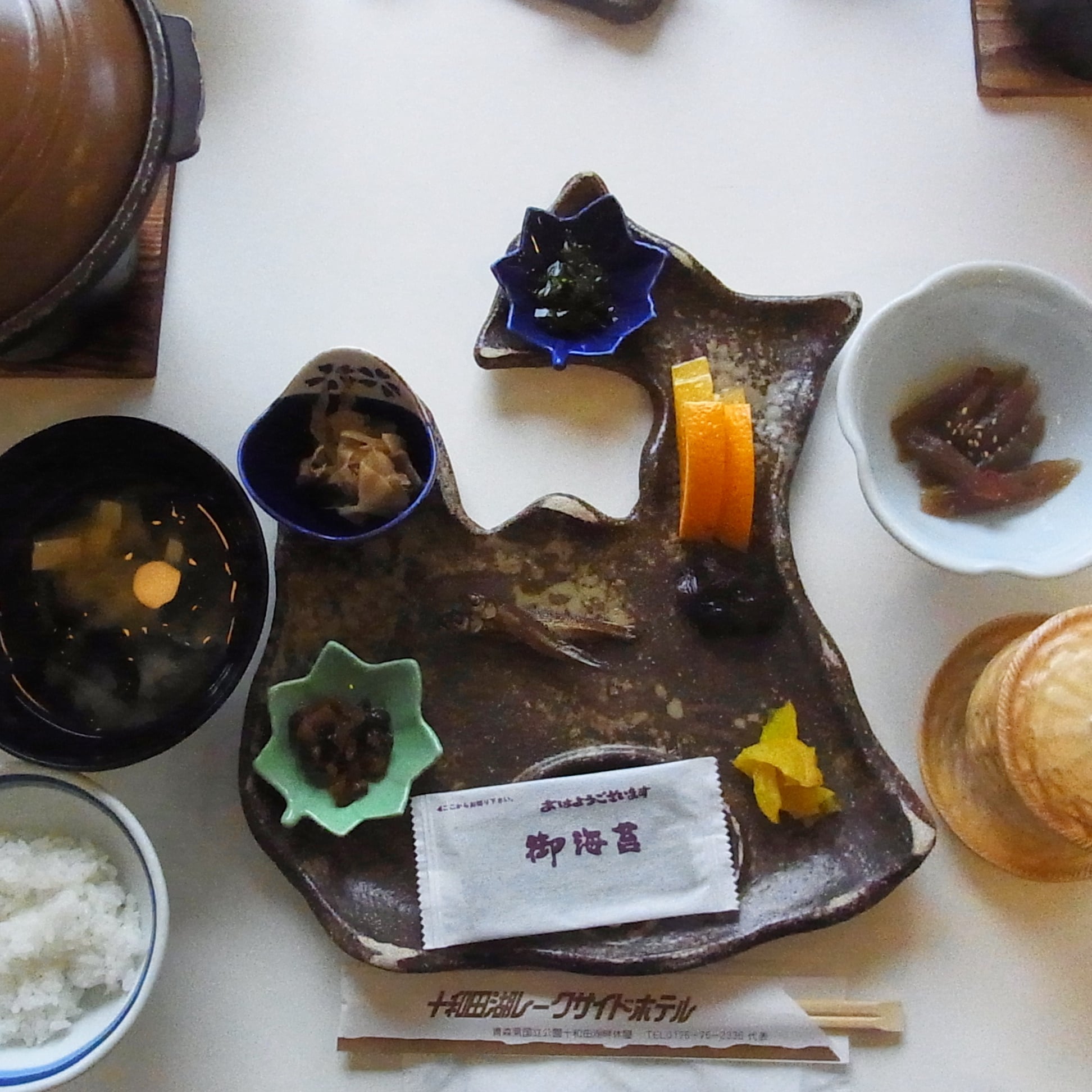 【早餐】青森形陶盤