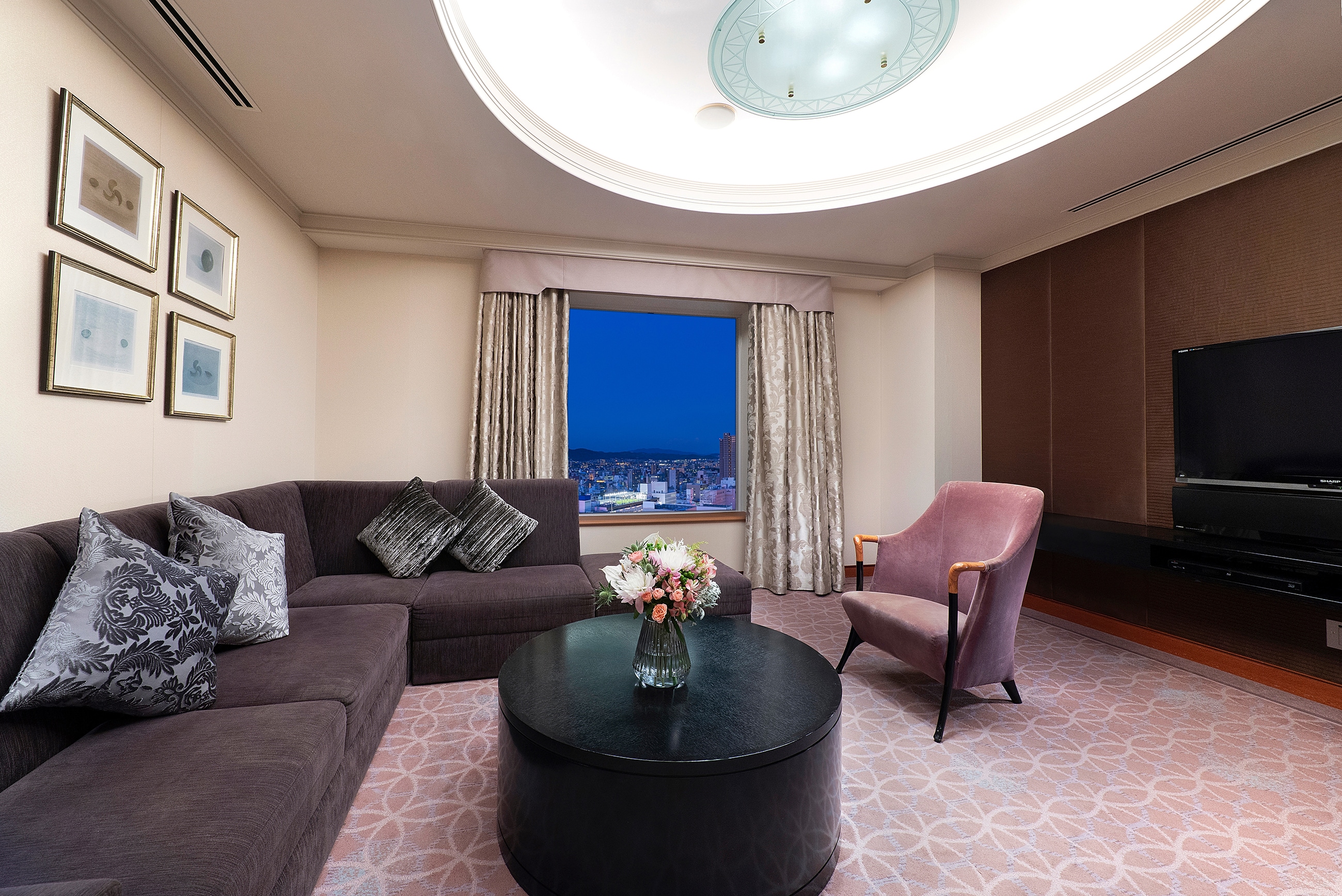 Junior suite [69 square meters] living room