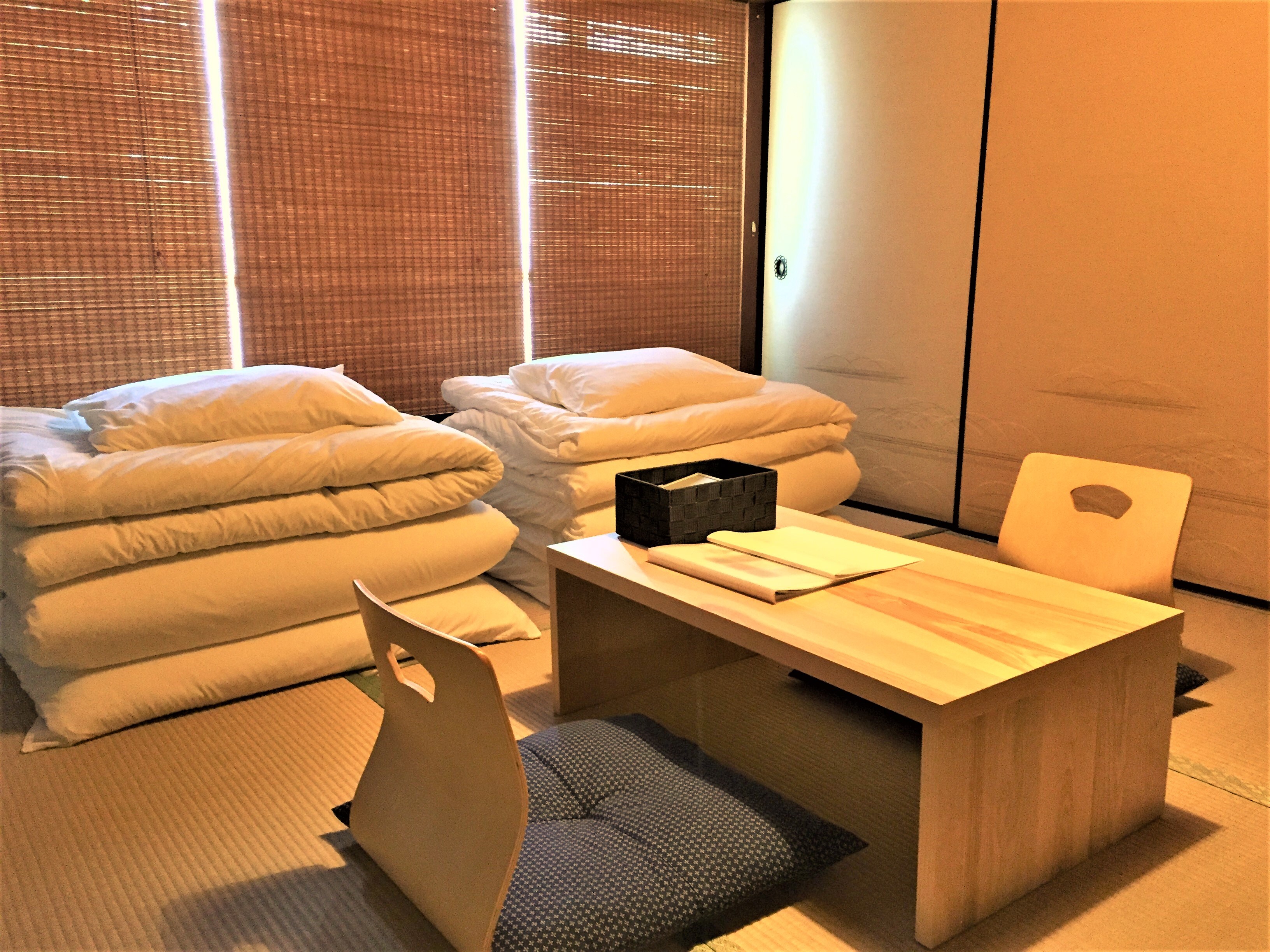 Japanese-style room