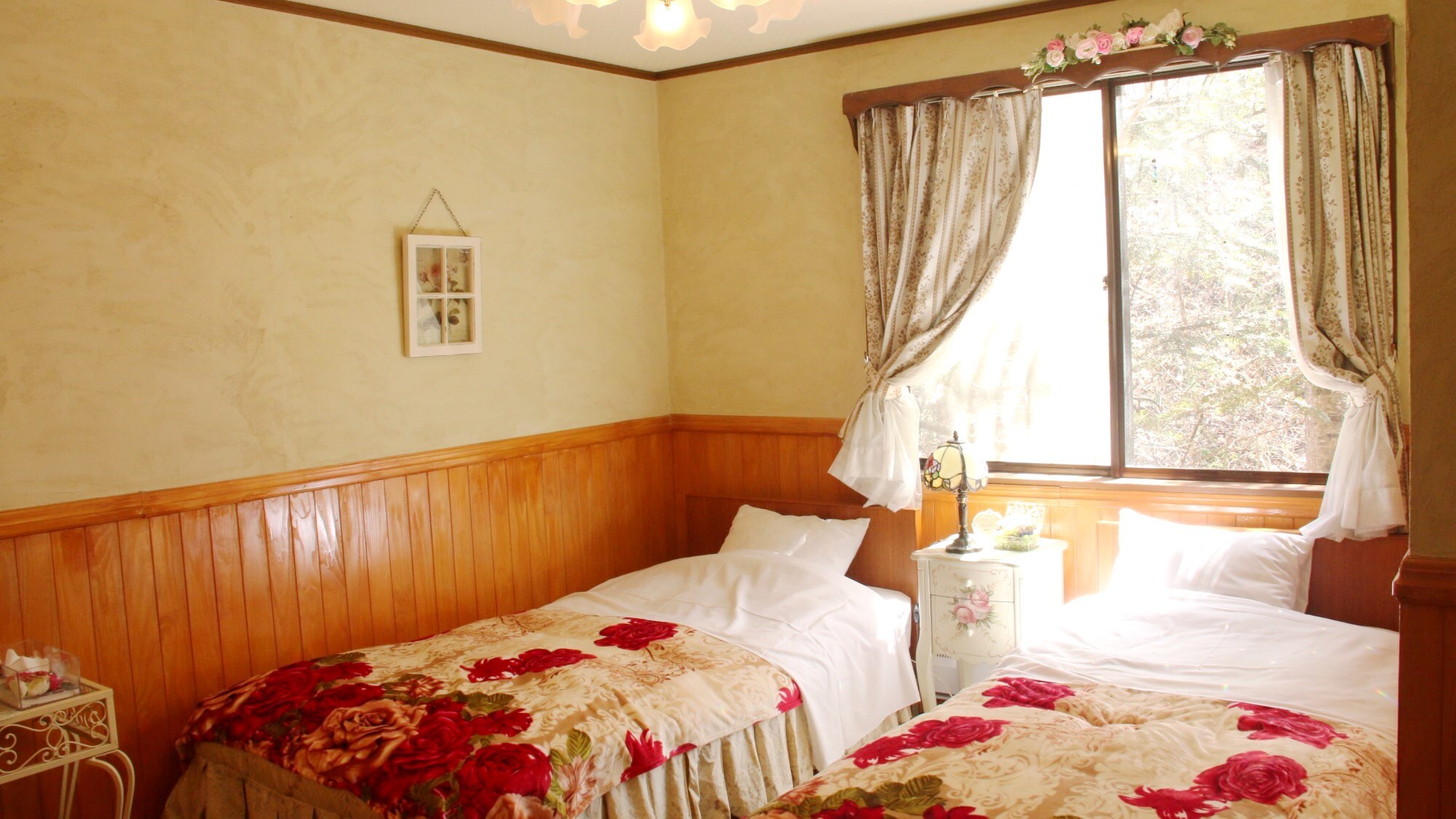 [Guest Room] 210 - Standard Twin Room with Bathroom