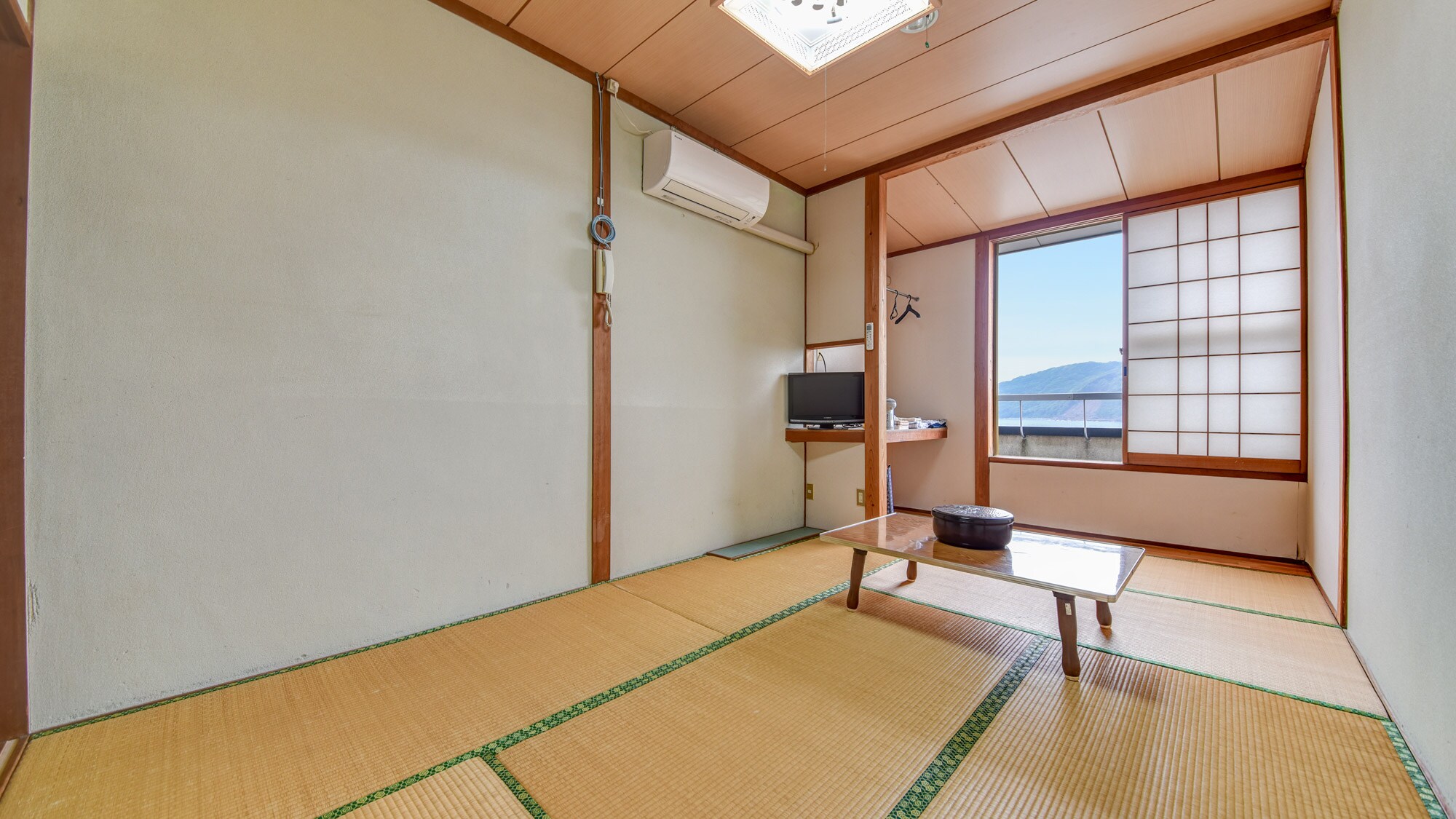 * [Example of Japanese-style room] Wi-Fi is available in all rooms