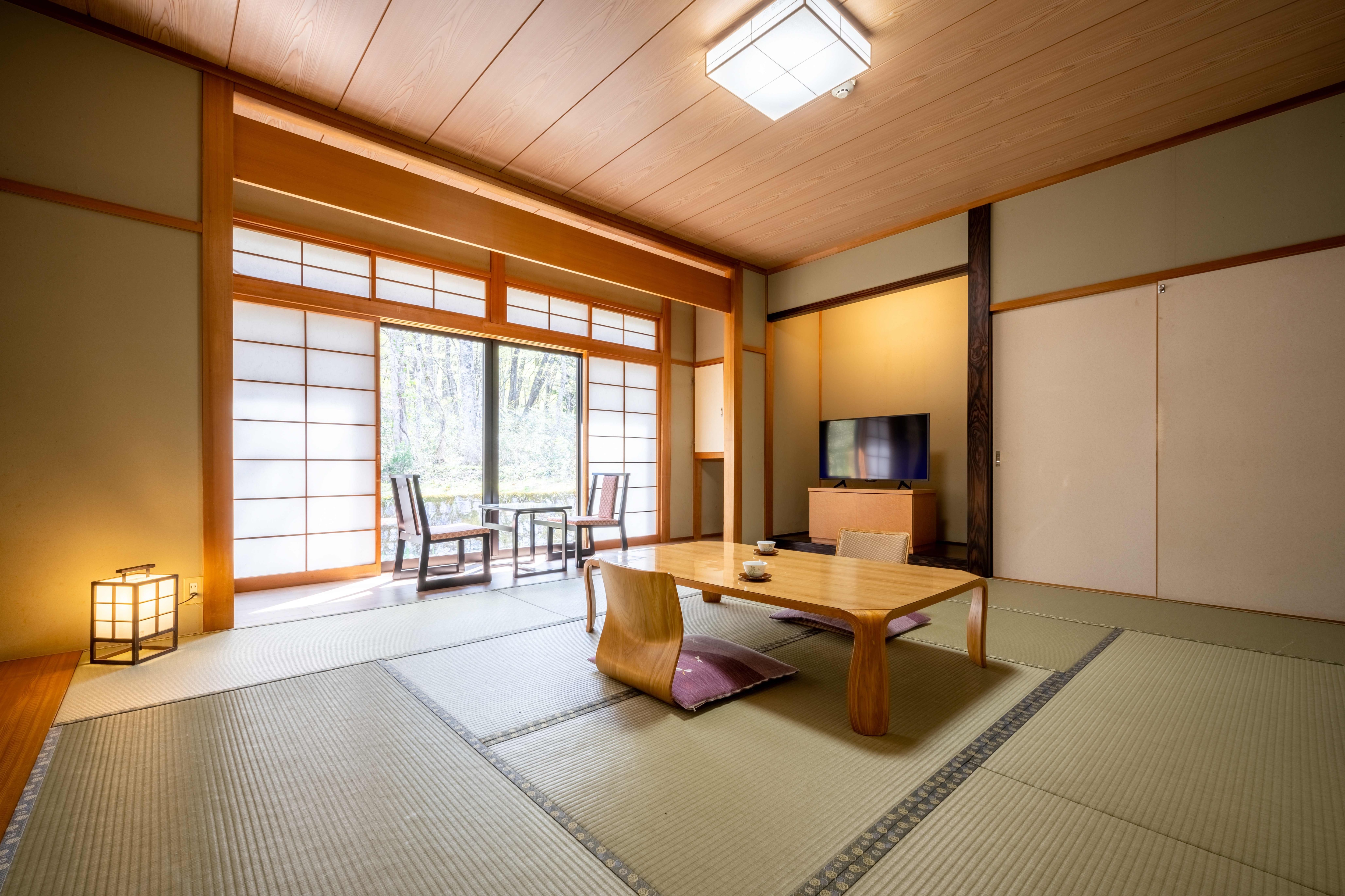 [Kamar tamu] {Kamar bergaya Jepang dengan 10 tikar tatami (bebas rokok)}