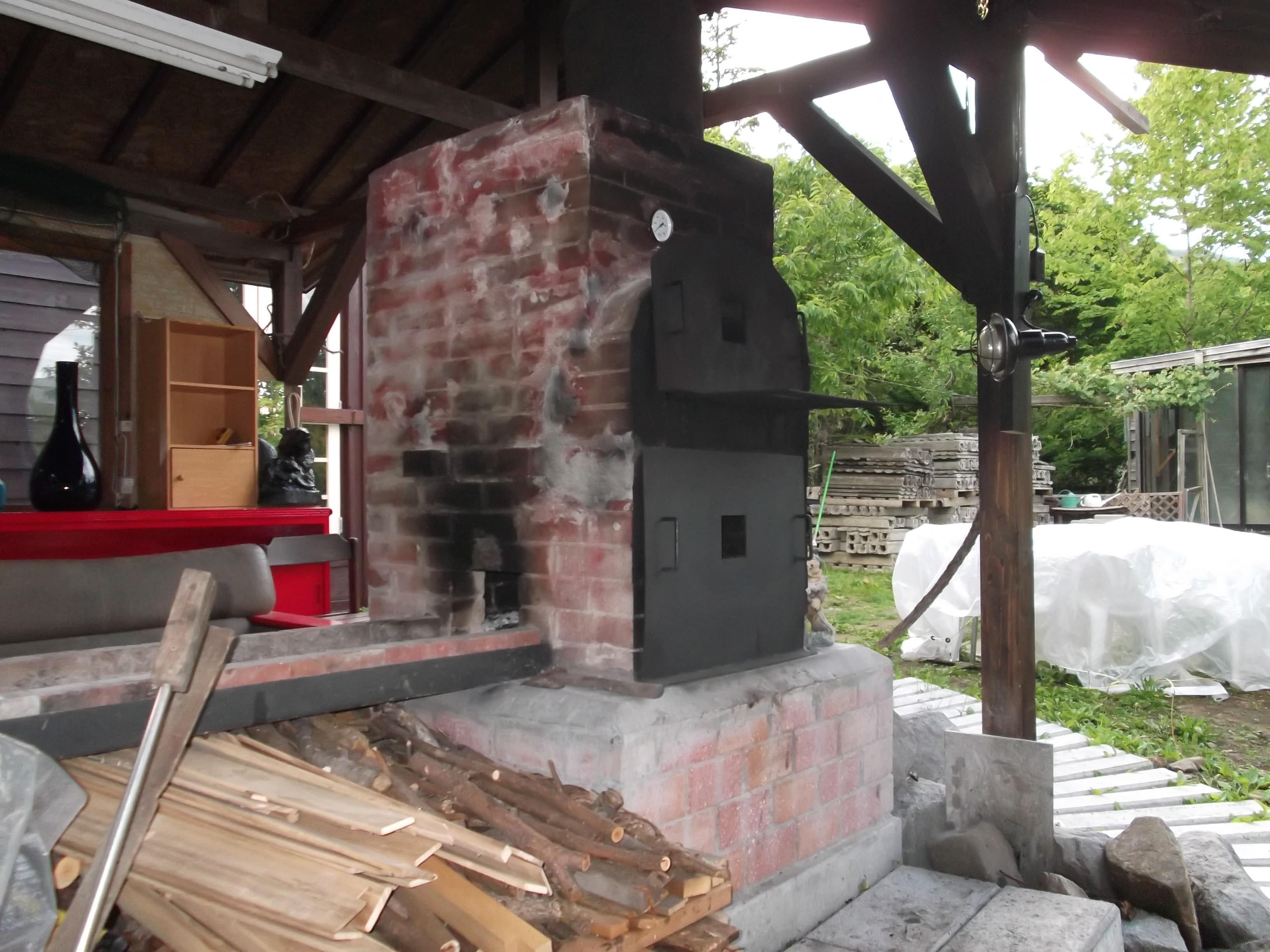 Handmade BBQ house and pizza kiln