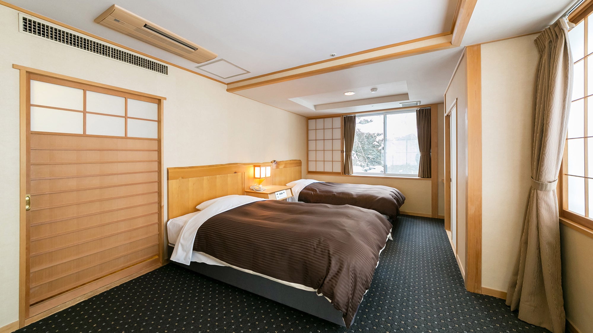 Accessible Japanese and Western rooms
